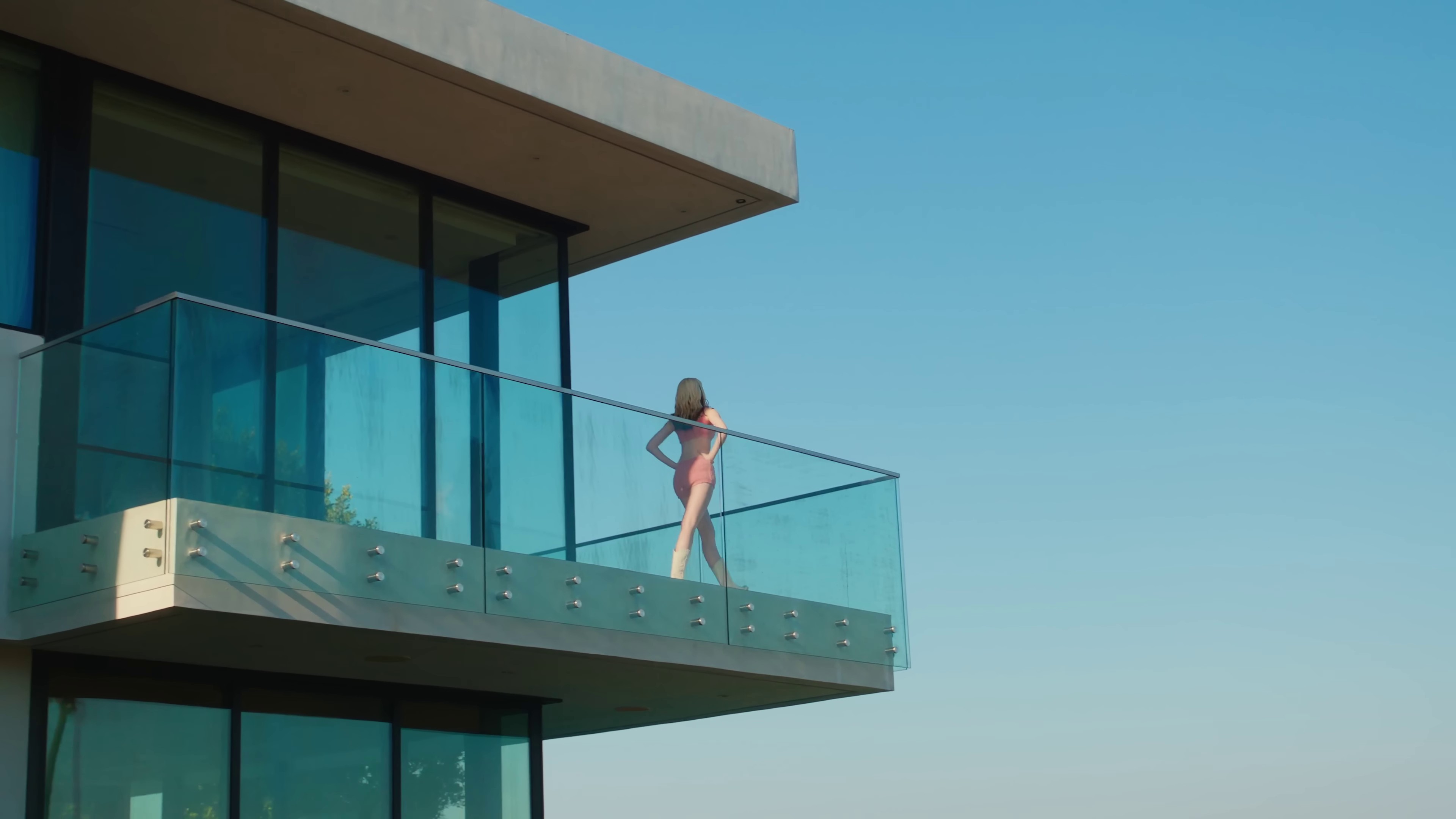 SUCKER 4 GREEN (2023) —  shot,  lighting