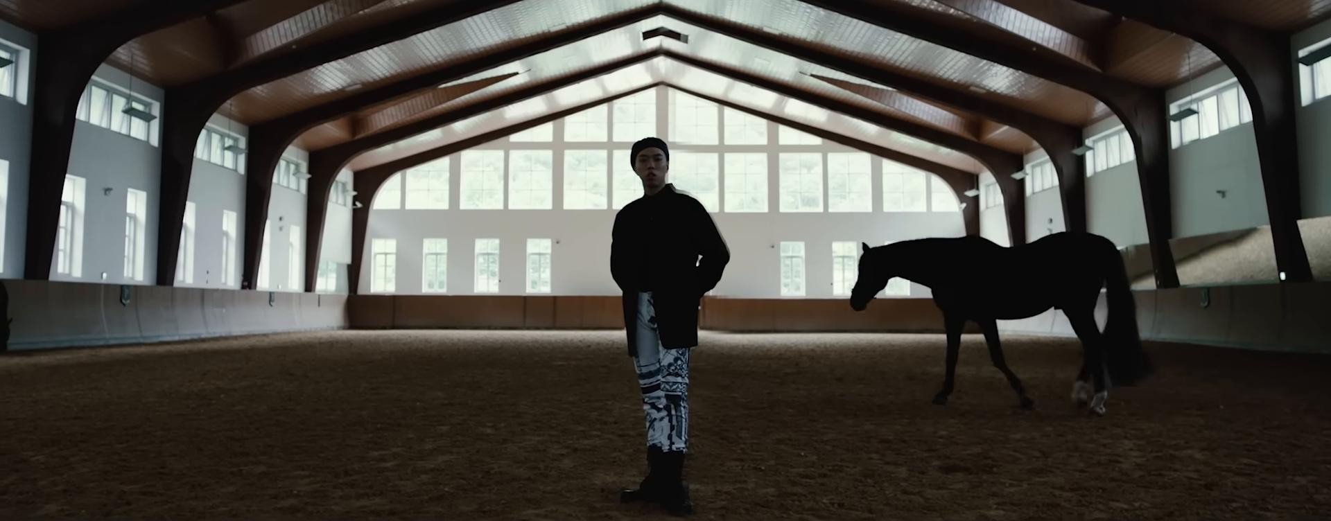 GOTTASADAE (2019) —  shot,  lighting