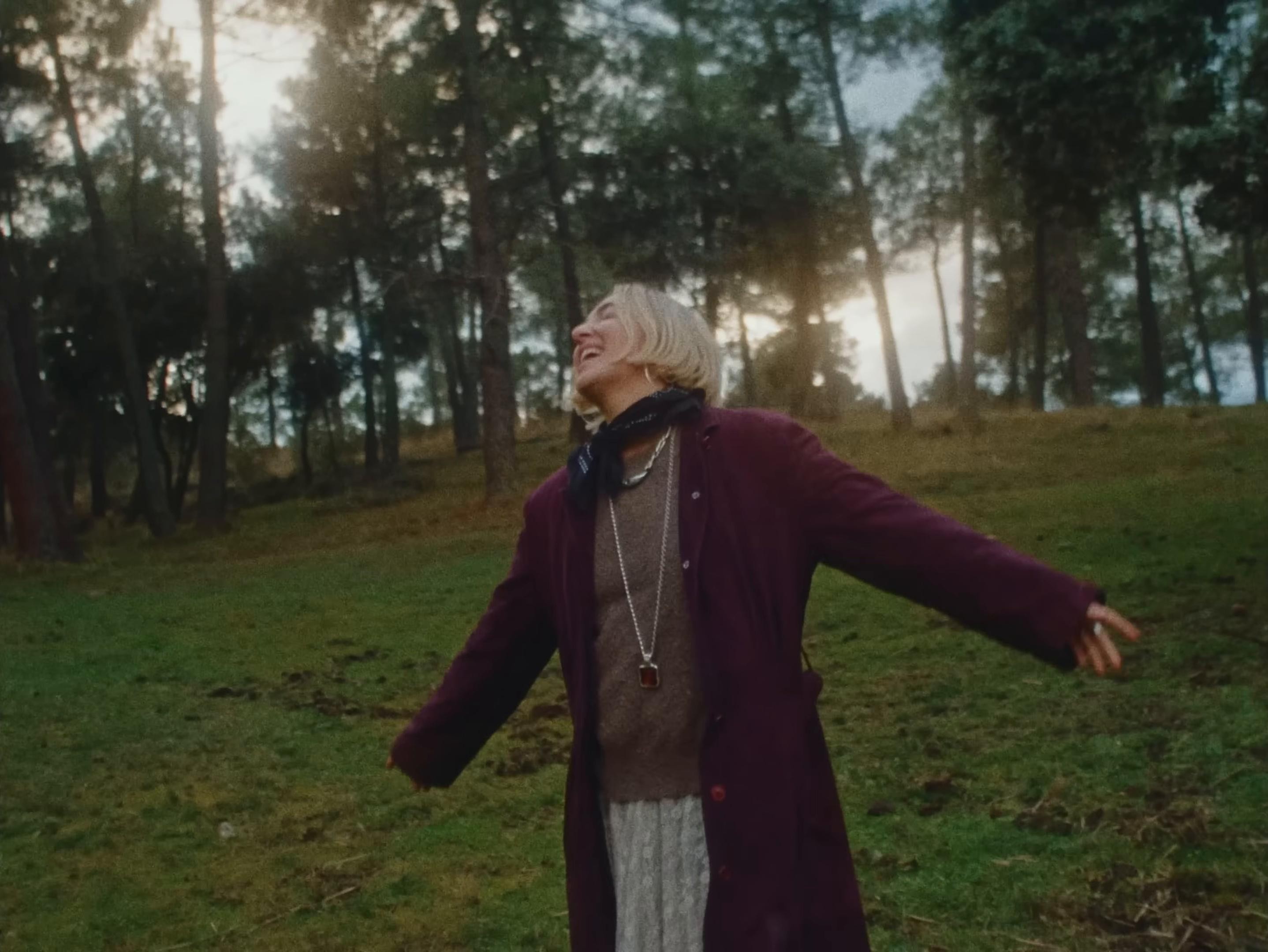 Cuando nadie mira (2026) —  shot,  lighting