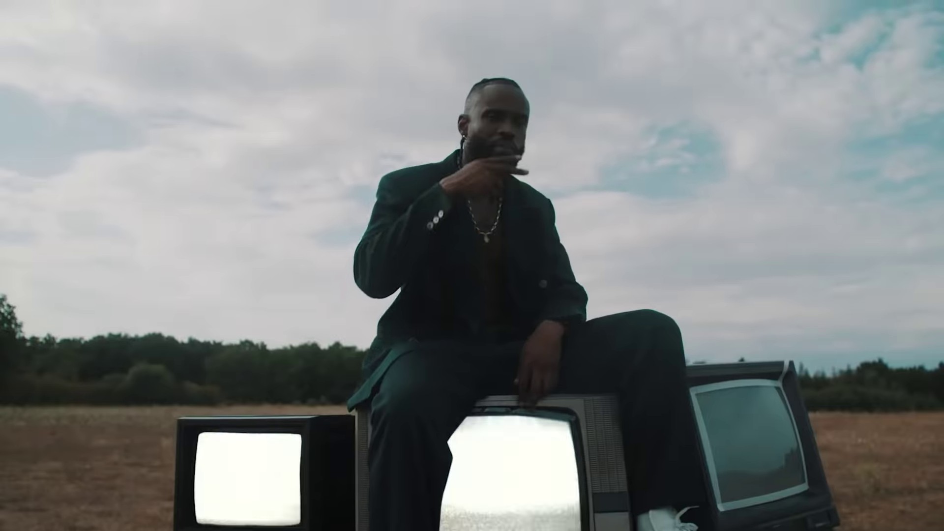 MONTRE (2020) —  shot,  lighting