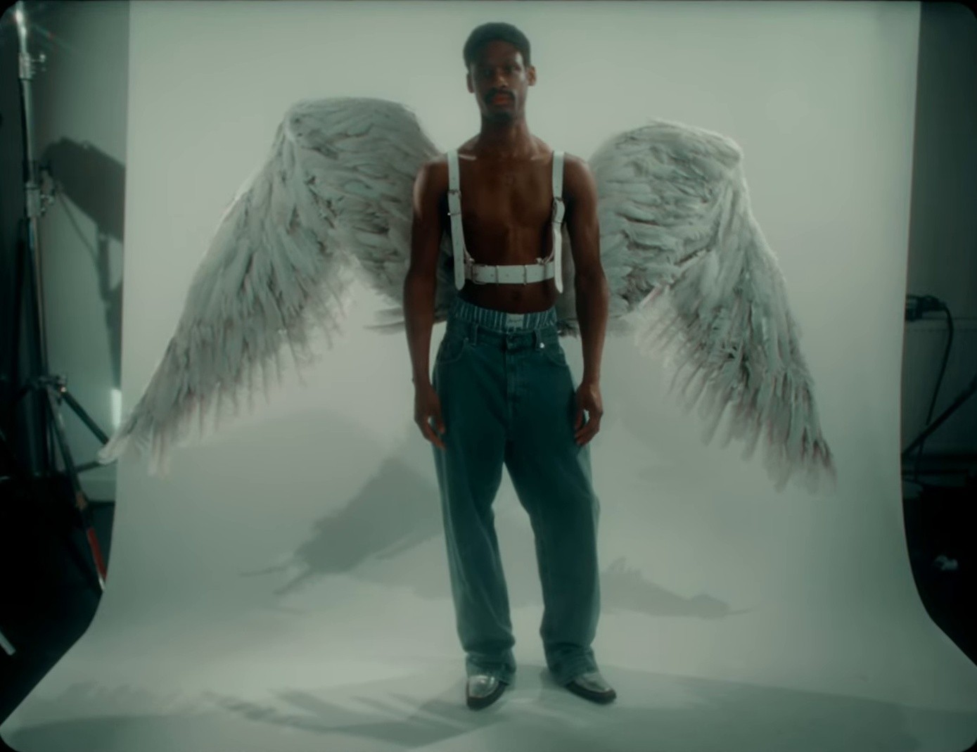 America (2025) —  shot,  lighting