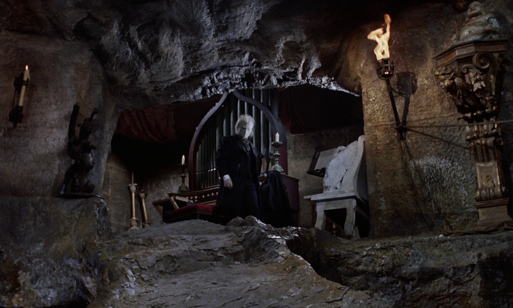 The Phantom of the Opera (1962) —  shot,  lighting
