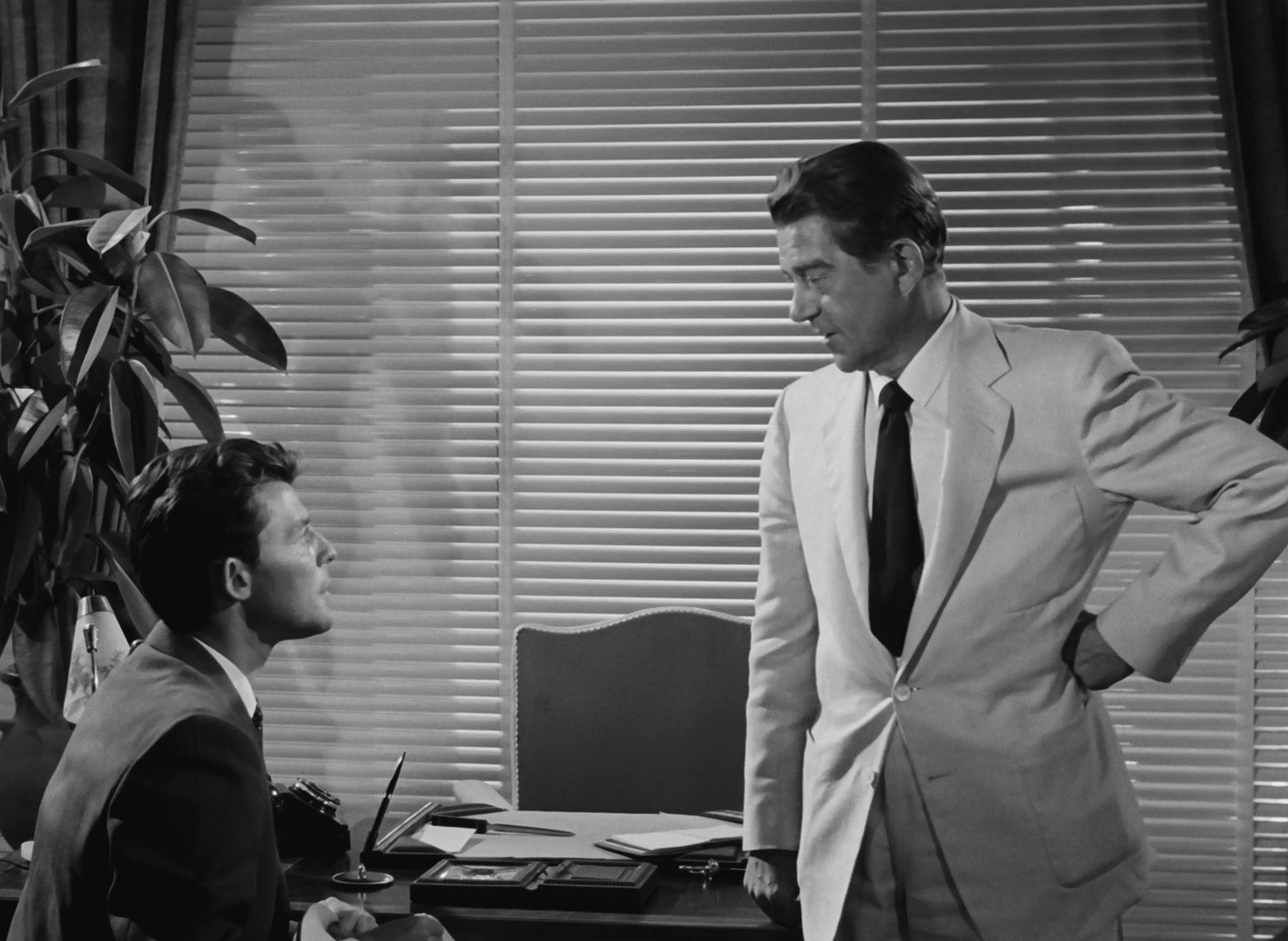 Fever Mounts at El Pao (1959) —  shot,  lighting