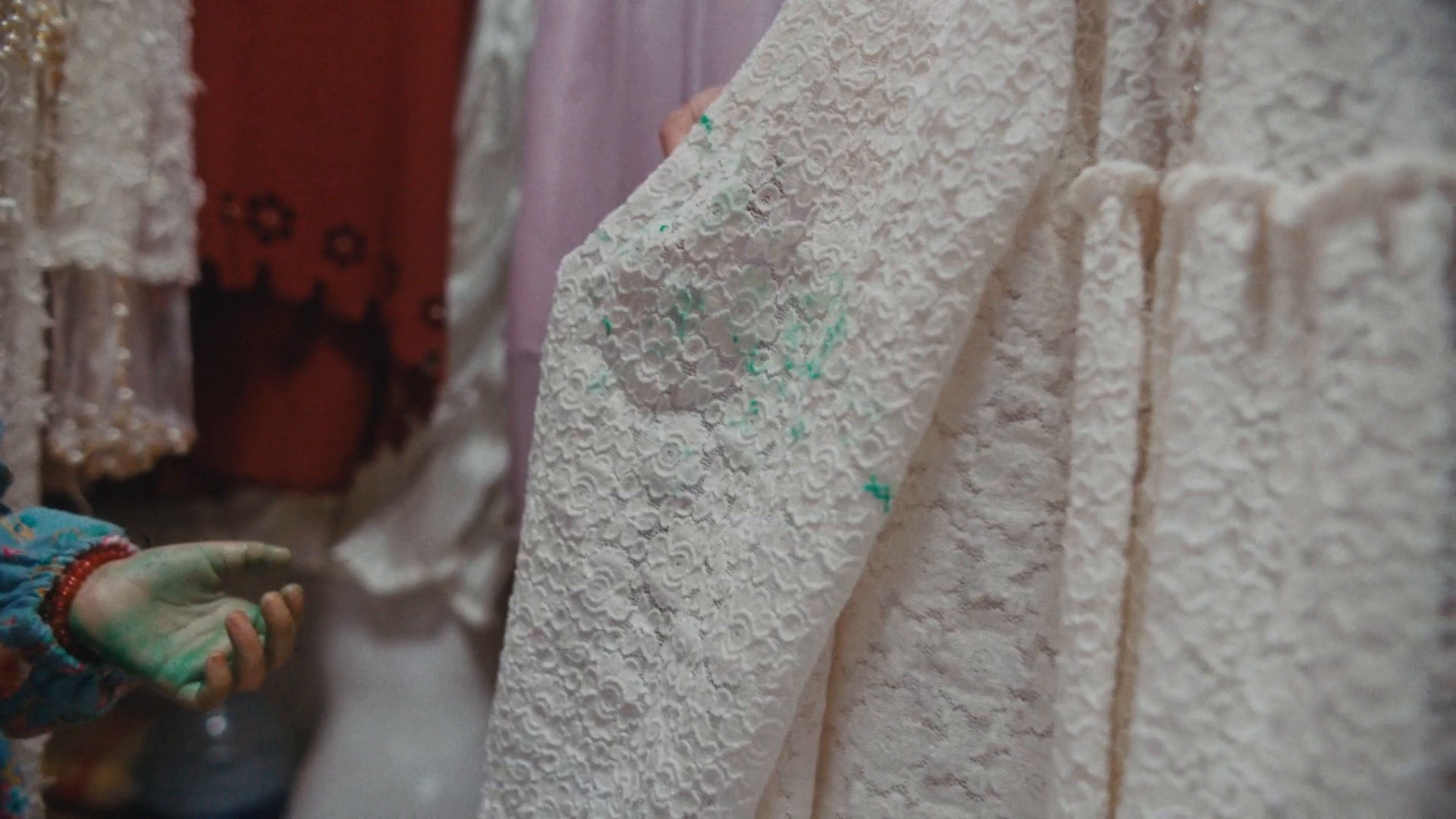 Omo - My Algeria (DC) (2024) —  shot,  lighting