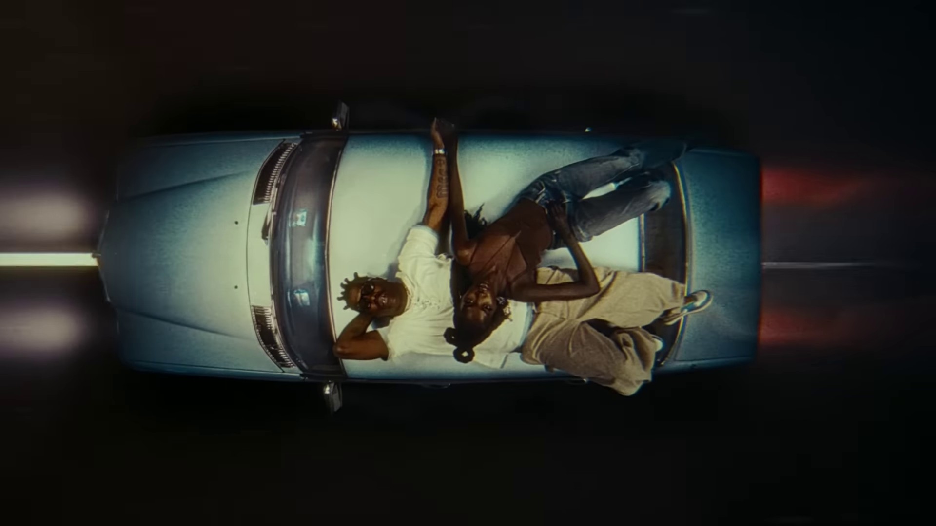 Say something  (2023) —  shot,  lighting