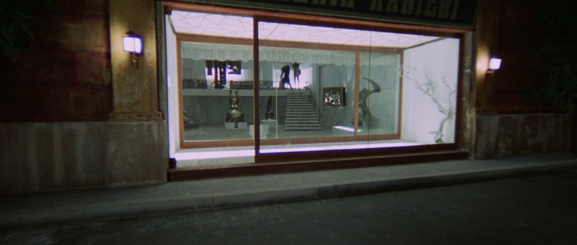 The Bird with the Crystal Plumage (1970) —  shot,  lighting
