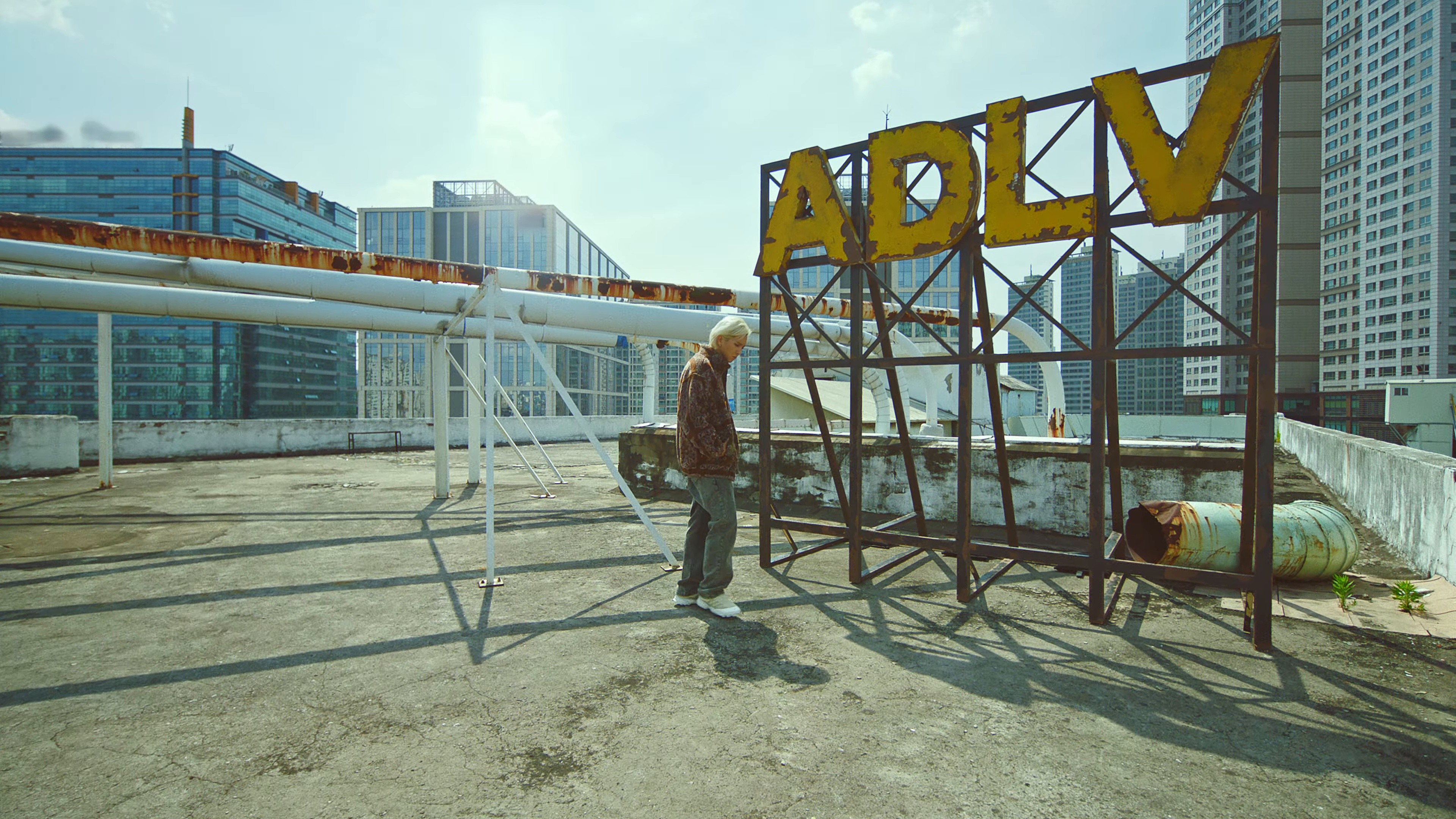 FW21 ADLV X MINO "BEYOND DESCRIPTION" (2021) —  shot,  lighting