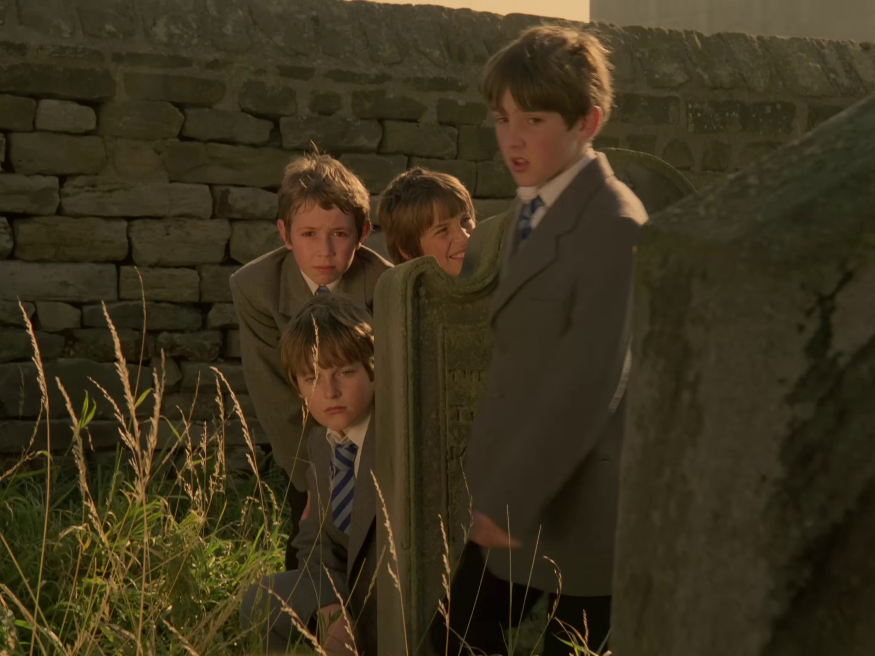 Holding Back The Years (1985) —  shot,  lighting