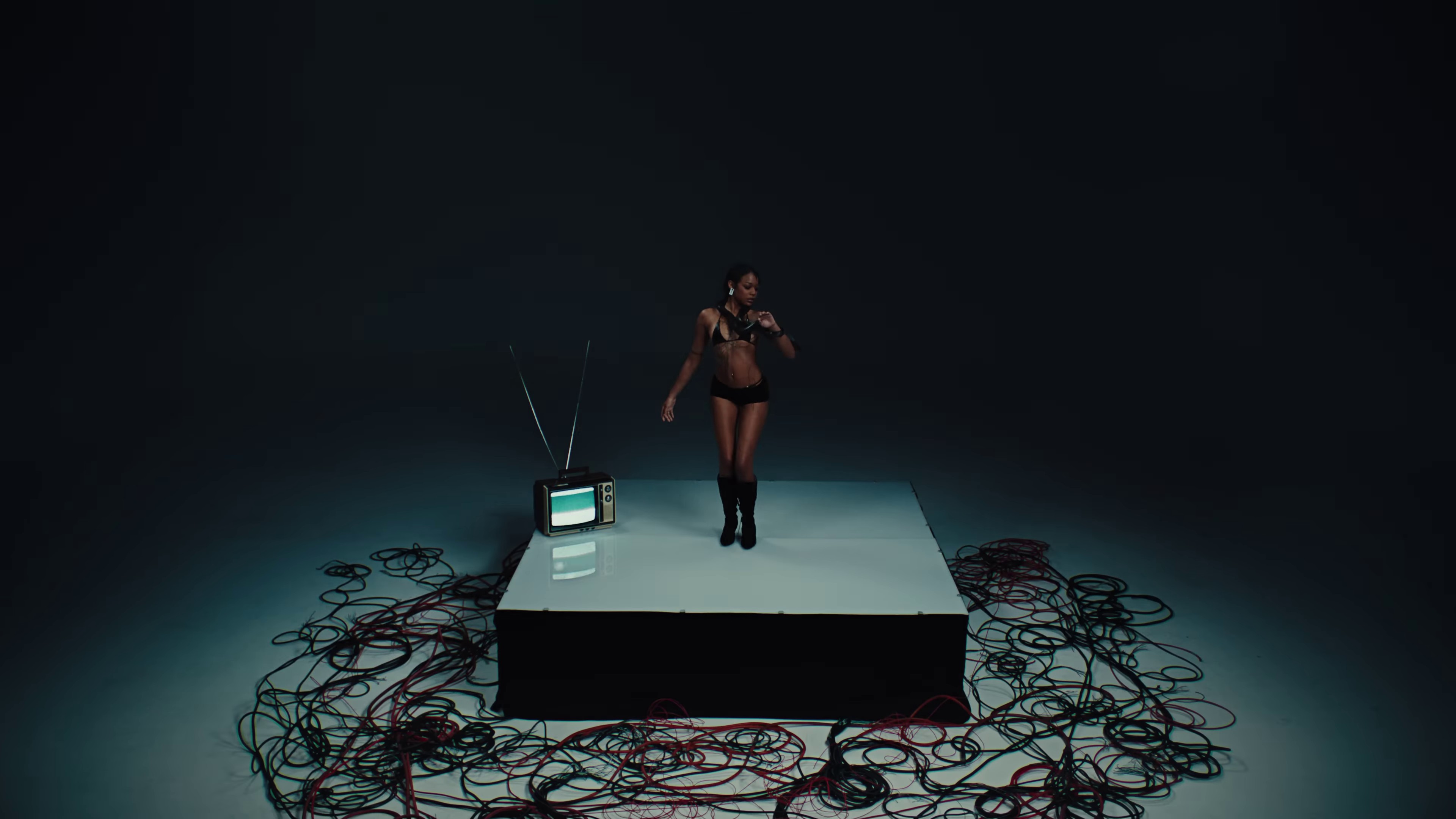 beauty (2024) —  shot,  lighting