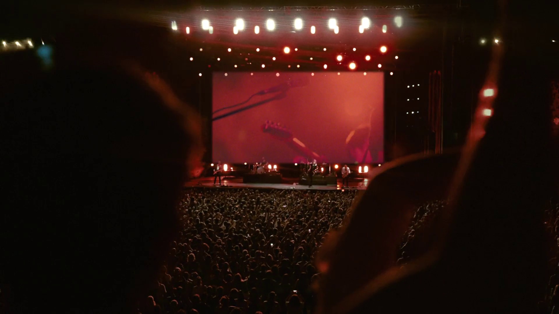 Amstel - Πάμε να αφήσουμε το μυαλό να ανασάνει… (2024) —  shot,  lighting