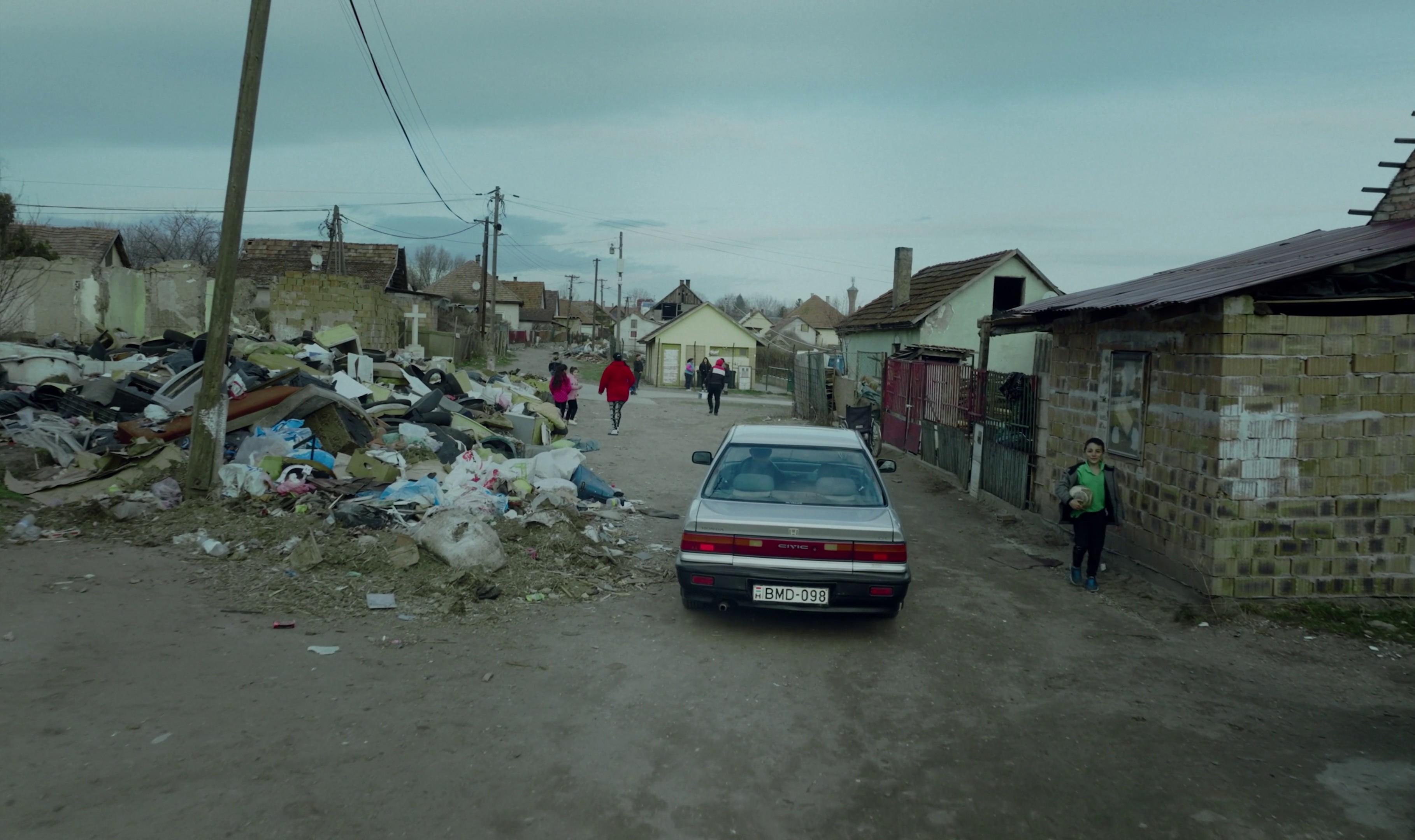 Öltöztessél fehérbe (2022) —  shot,  lighting