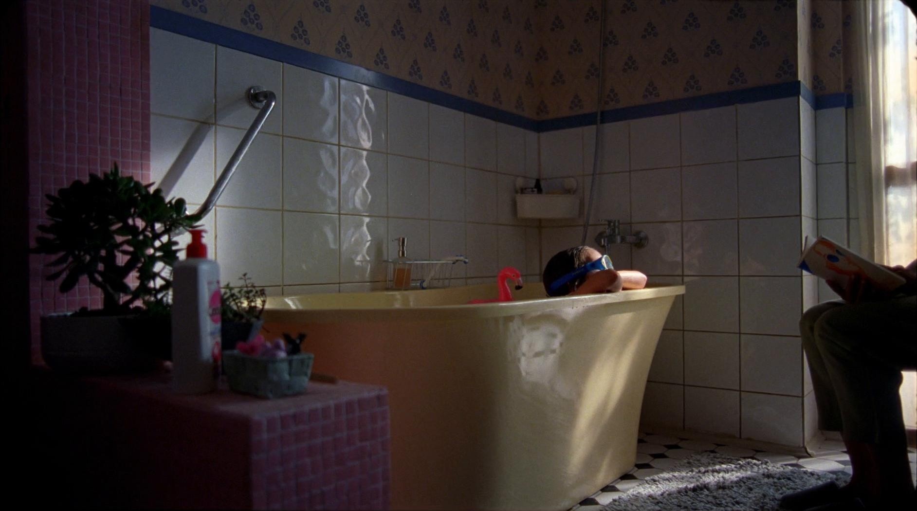 Cadum (dir. Martin Kalina) (2025) —  shot,  lighting