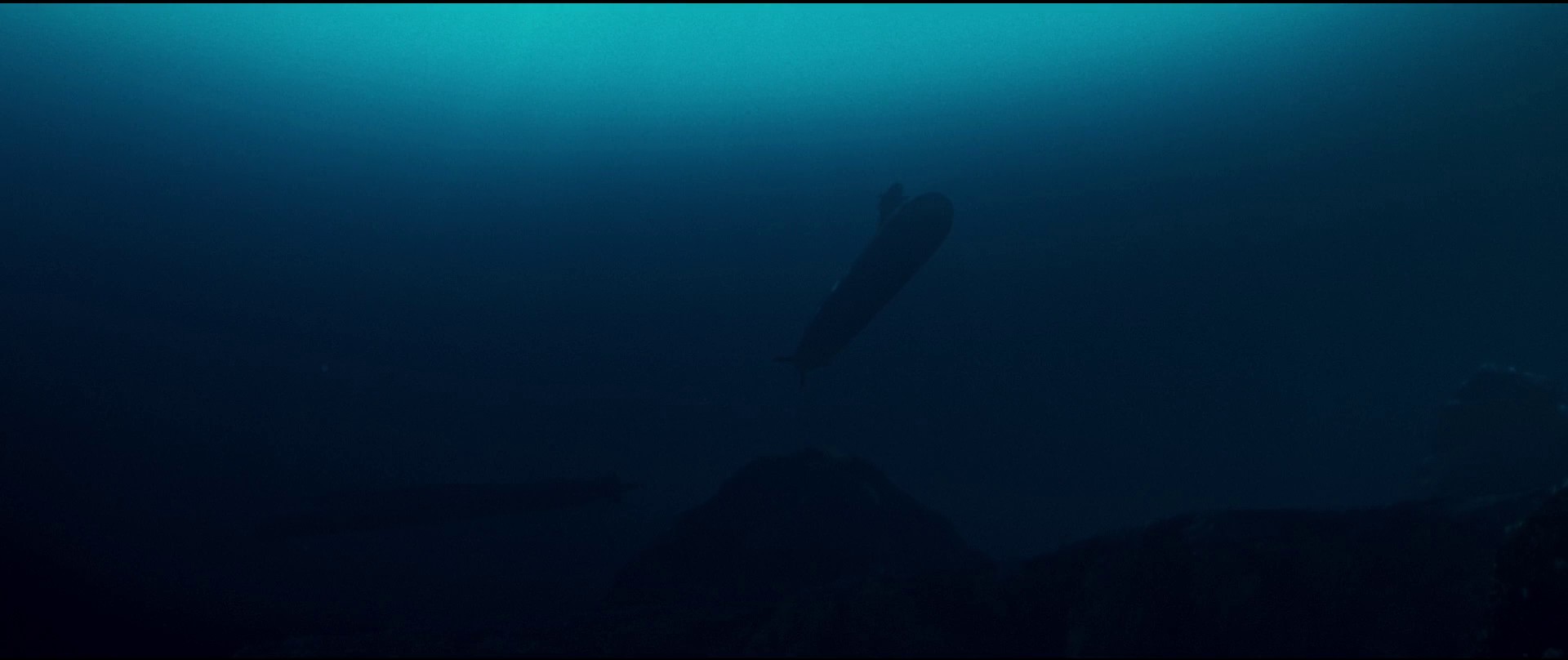 Le chant du loup (2019) —  shot,  lighting