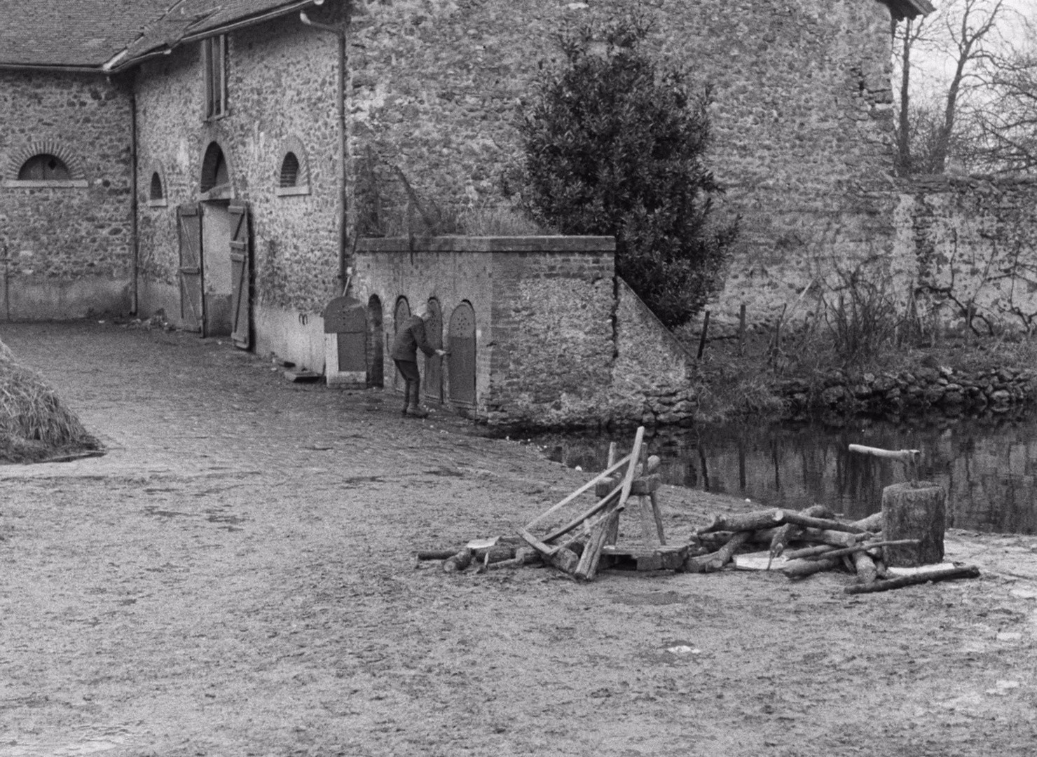 We Are All Murderers (1953) —  shot,  lighting