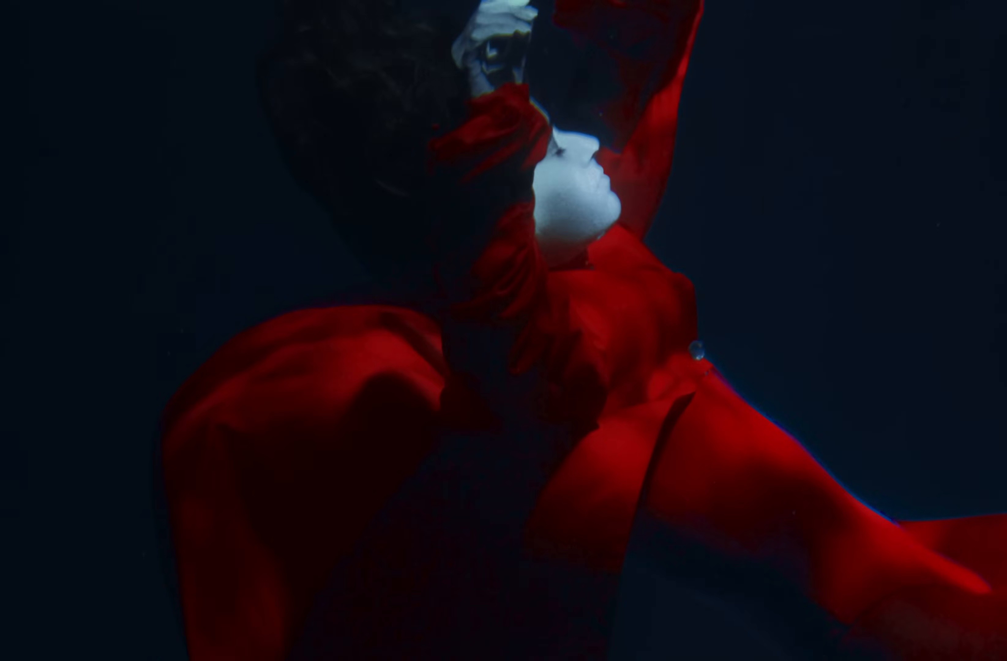 Três e Meia (2024) —  shot,  lighting