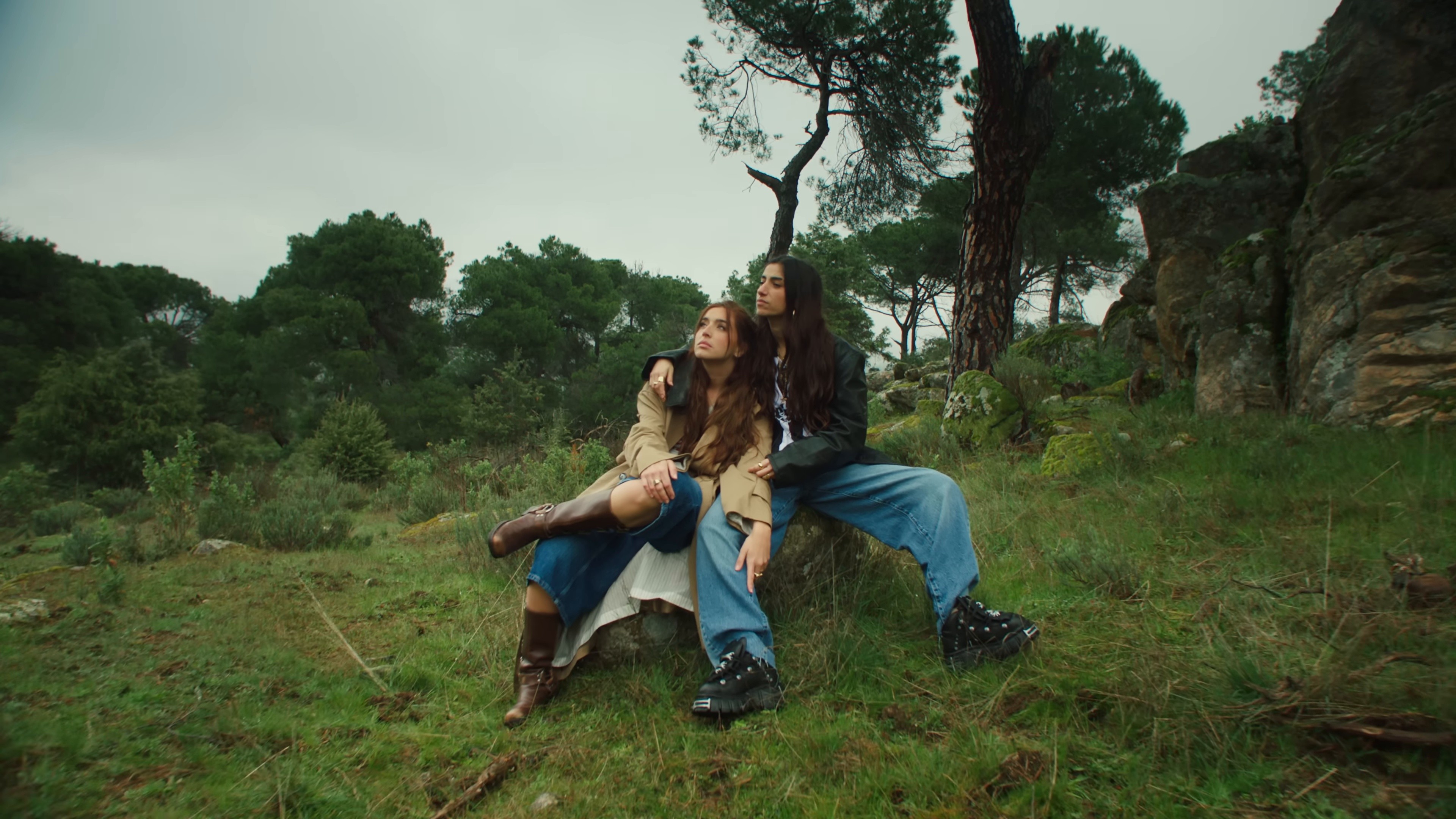 Q SOMOS? (2025) —  shot,  lighting