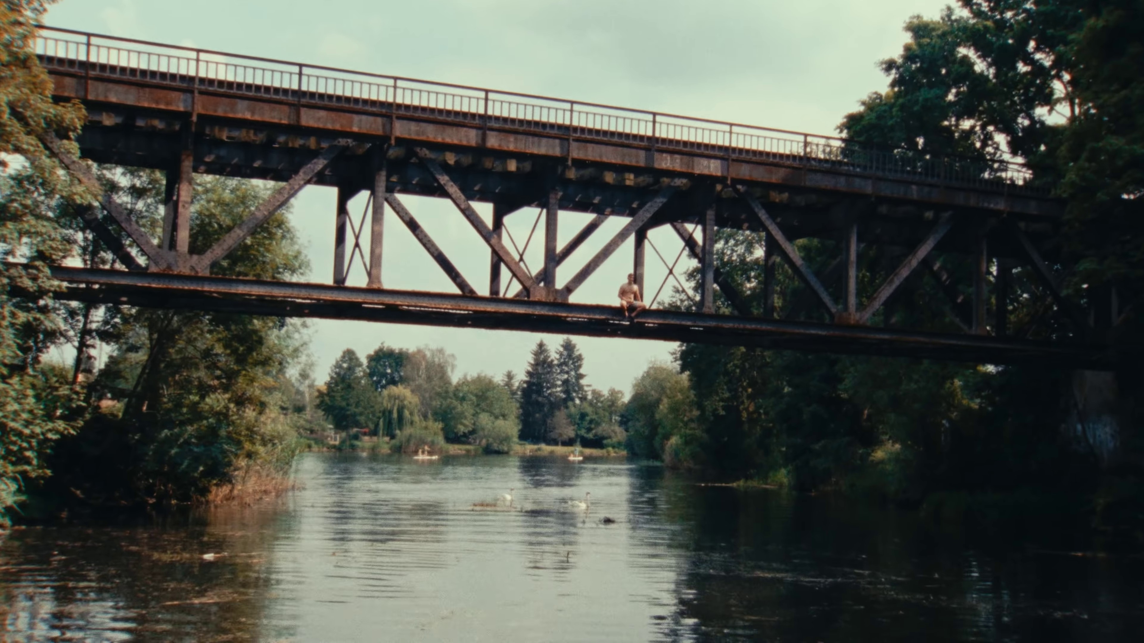 ETERNAL VISIONS  (2020) —  shot,  lighting