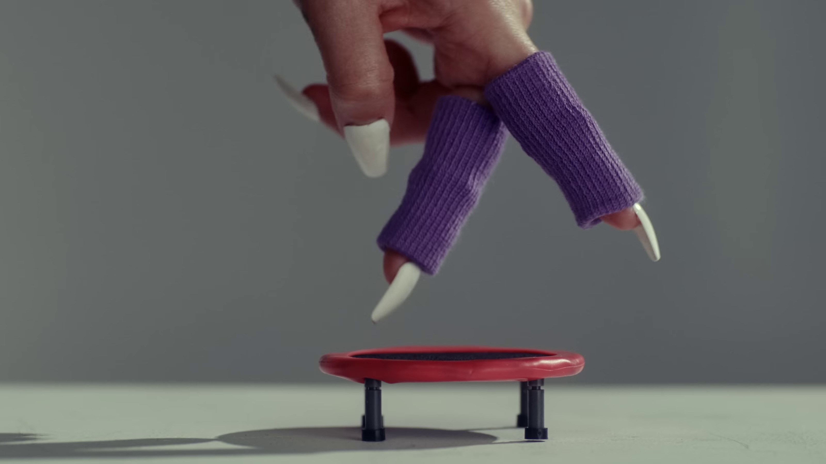 FINGER (2024) —  shot,  lighting