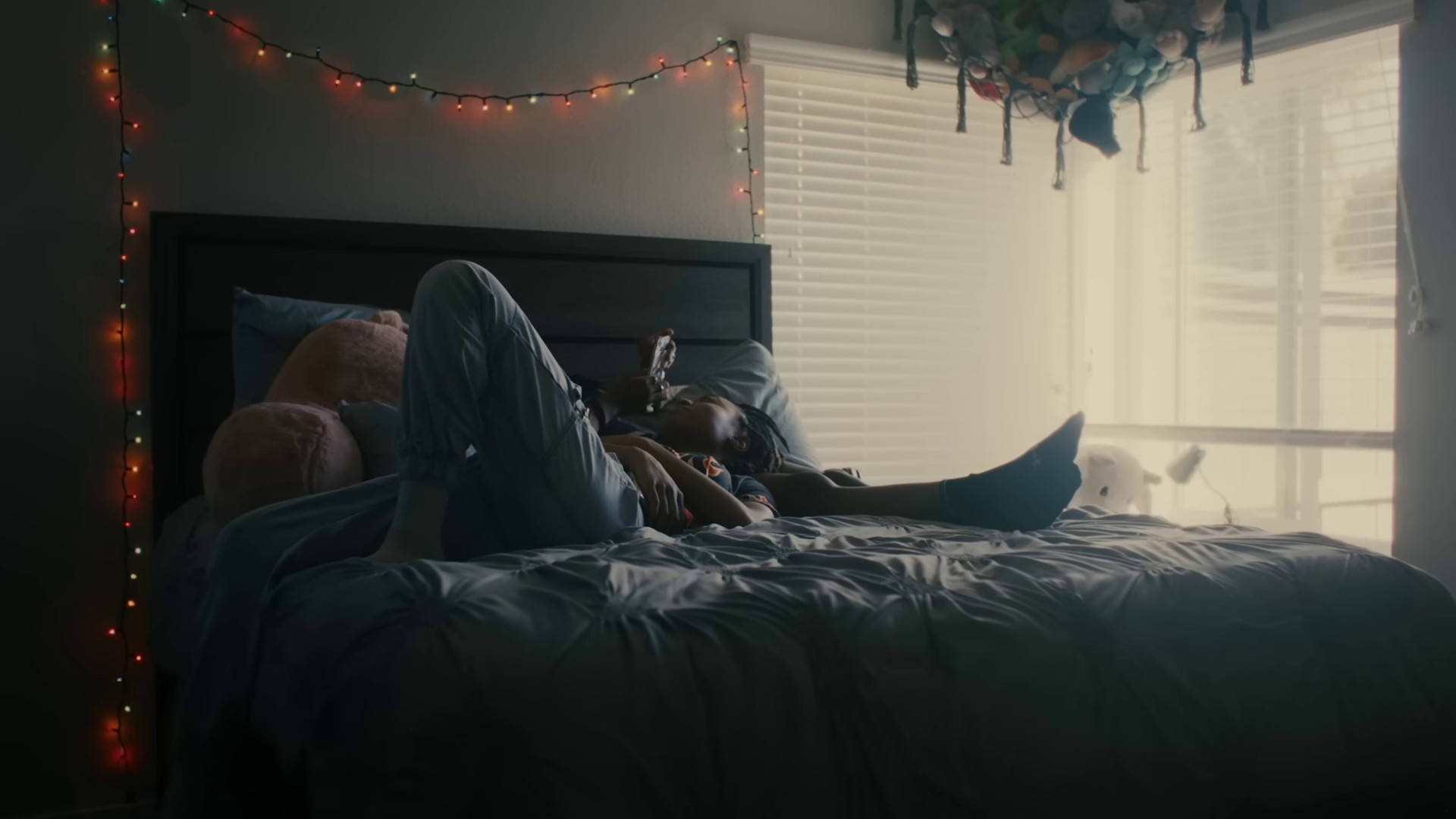 face to face (2024) —  shot,  lighting