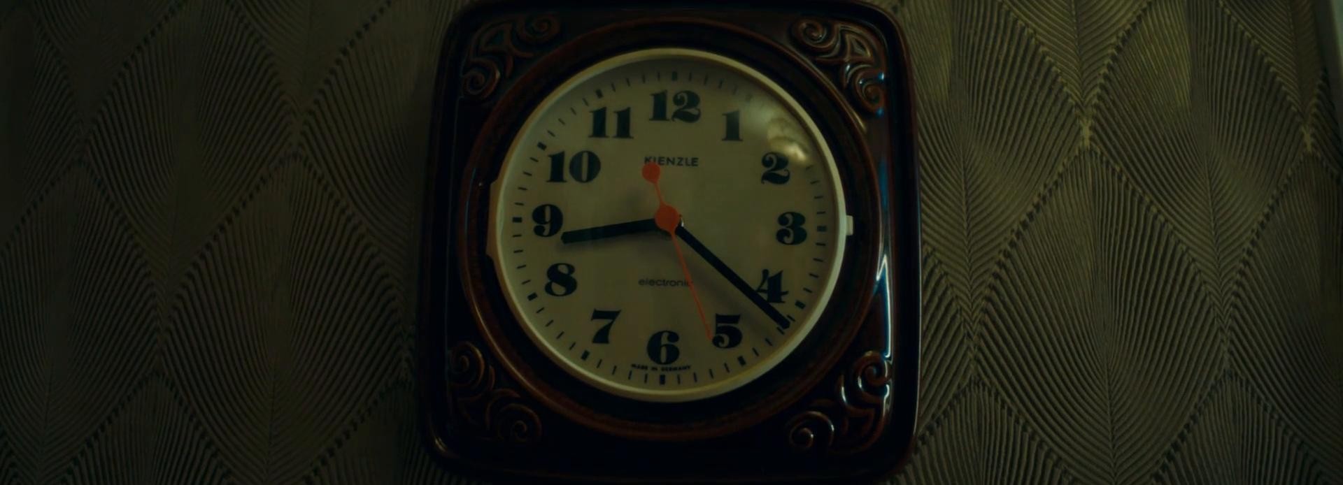 One Minute (2022) —  shot,  lighting