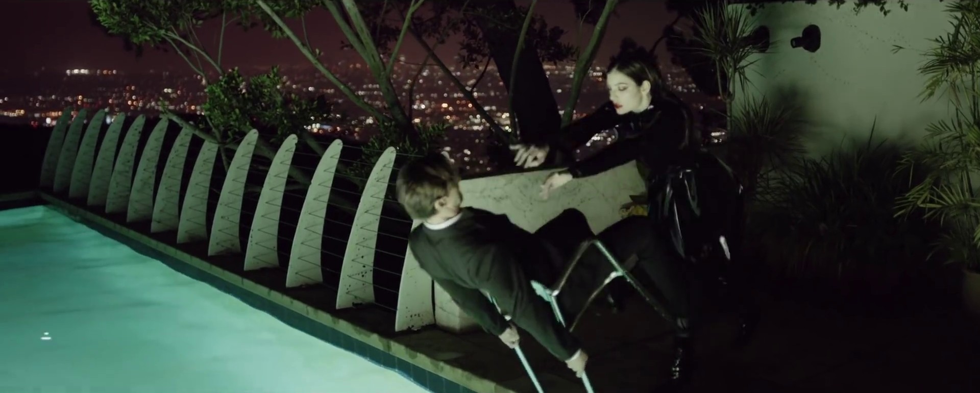 Magnets (2015) —  shot,  lighting