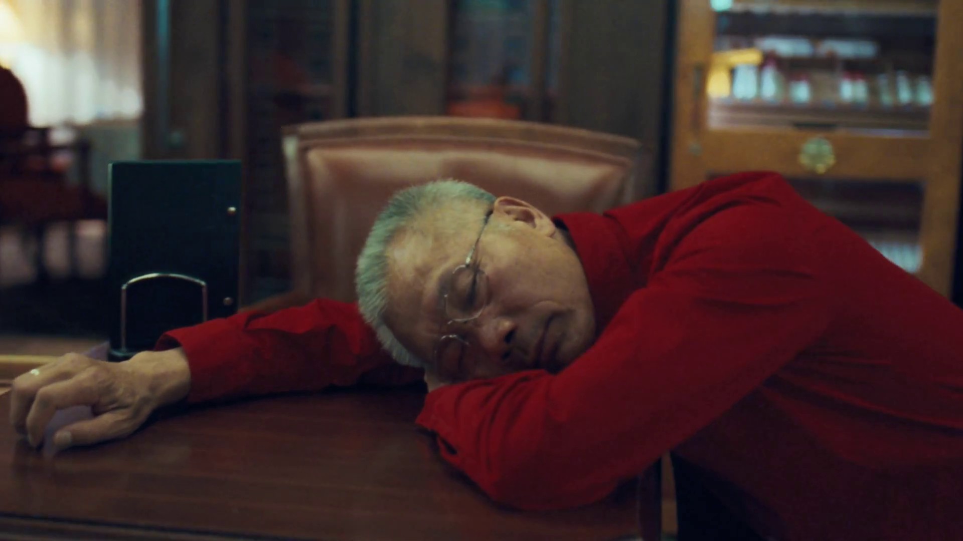 Dark July (2018) —  shot,  lighting