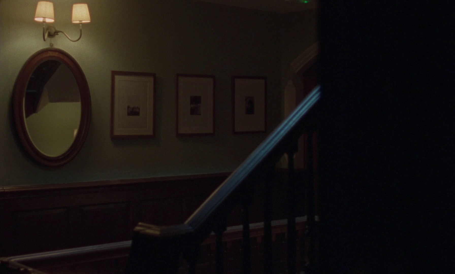 The Eternal Daughter (2022) —  shot,  lighting