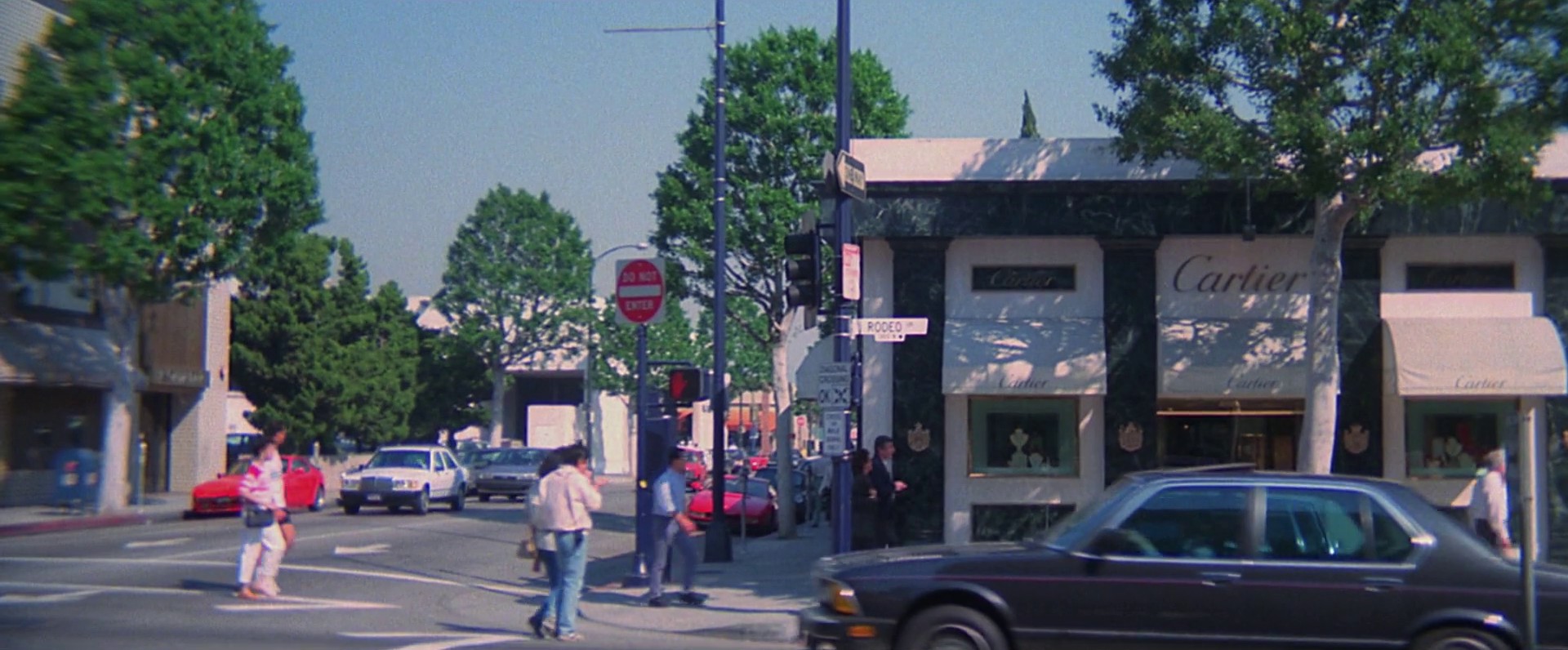 243 (2019) —  shot,  lighting