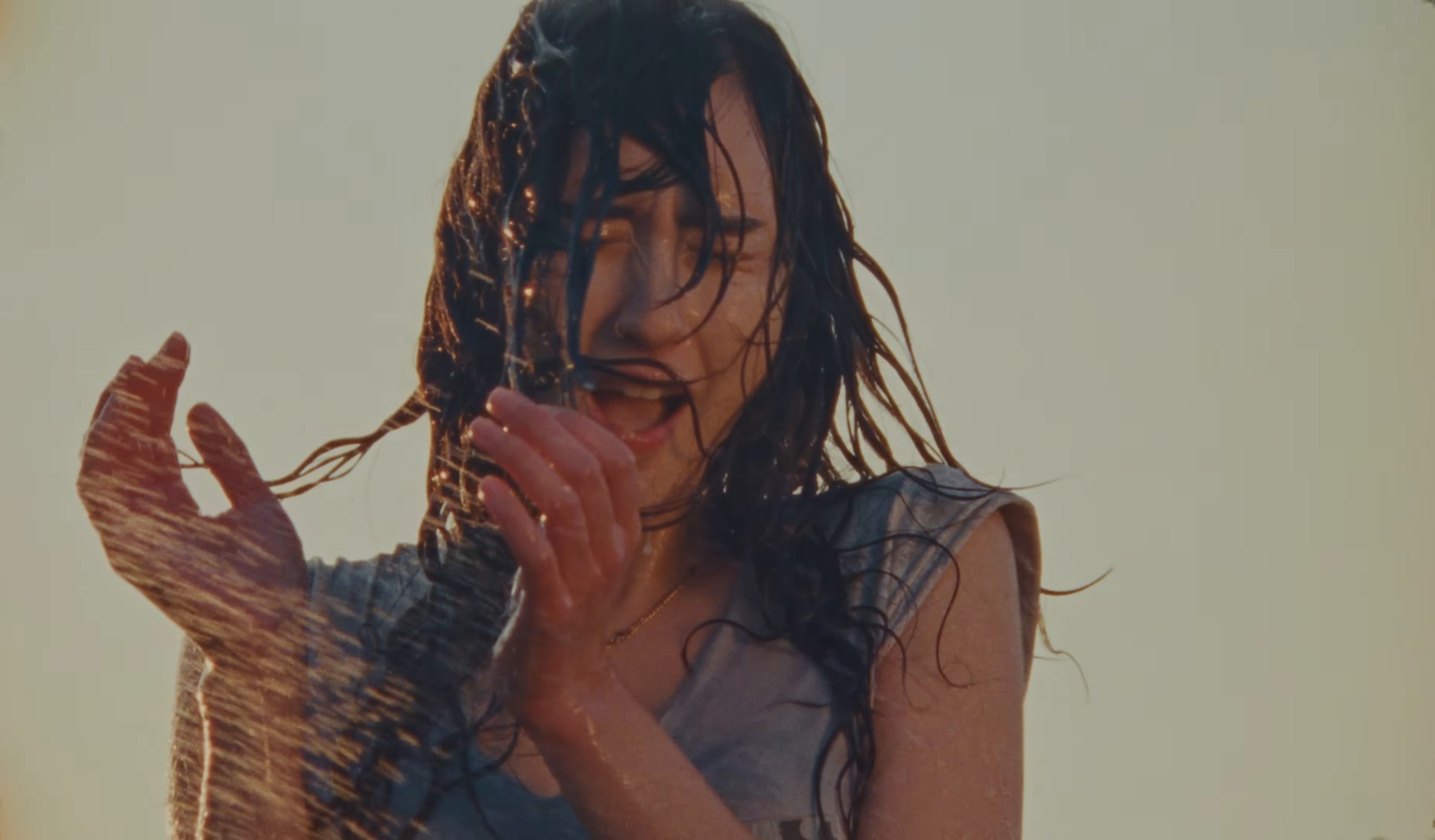 Centipede (2025) —  shot,  lighting