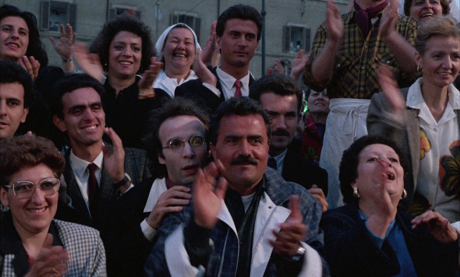 The Voice of the Moon (1990) —  shot,  lighting