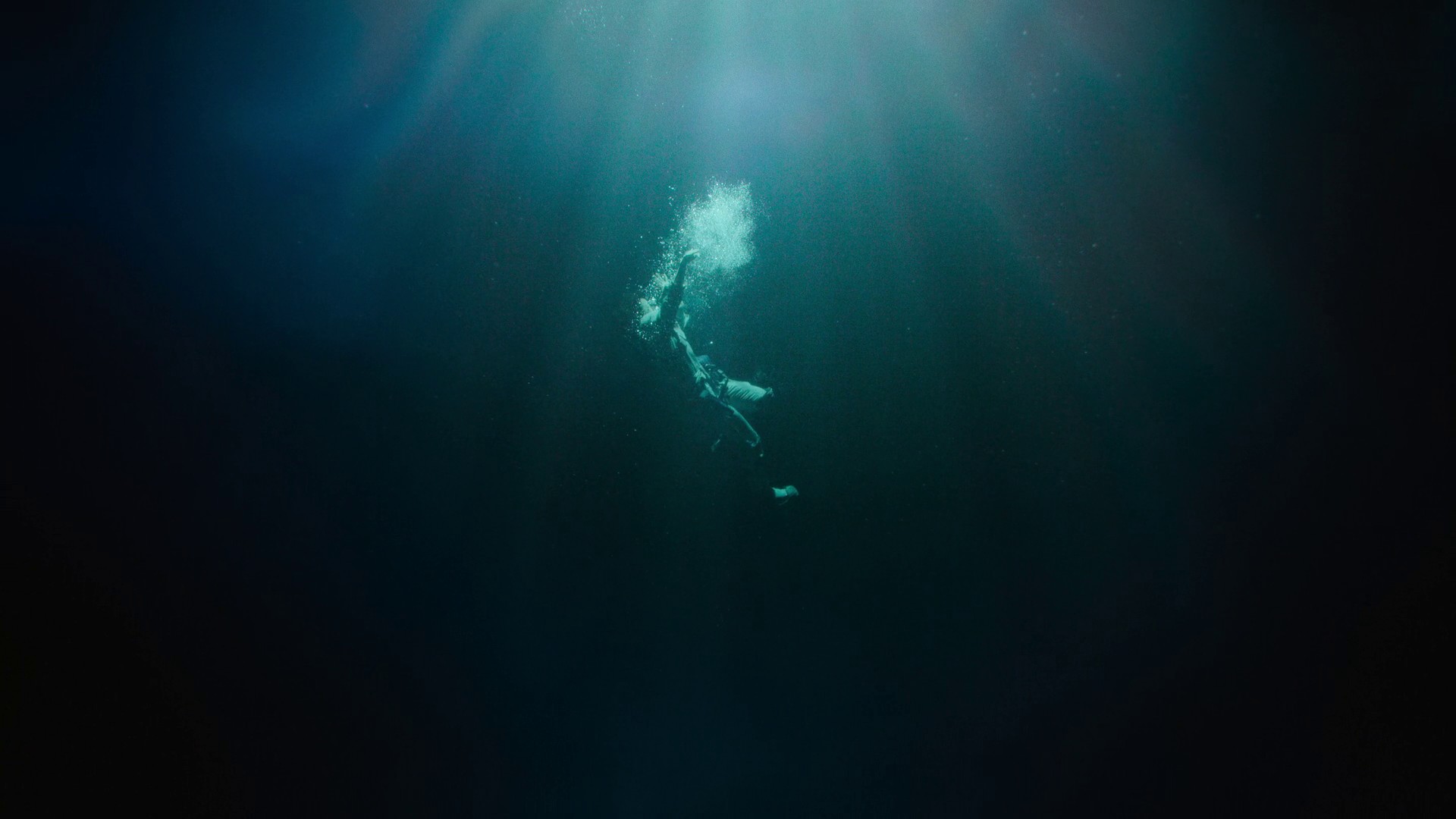 The Silent Sea (2021) —  shot,  lighting