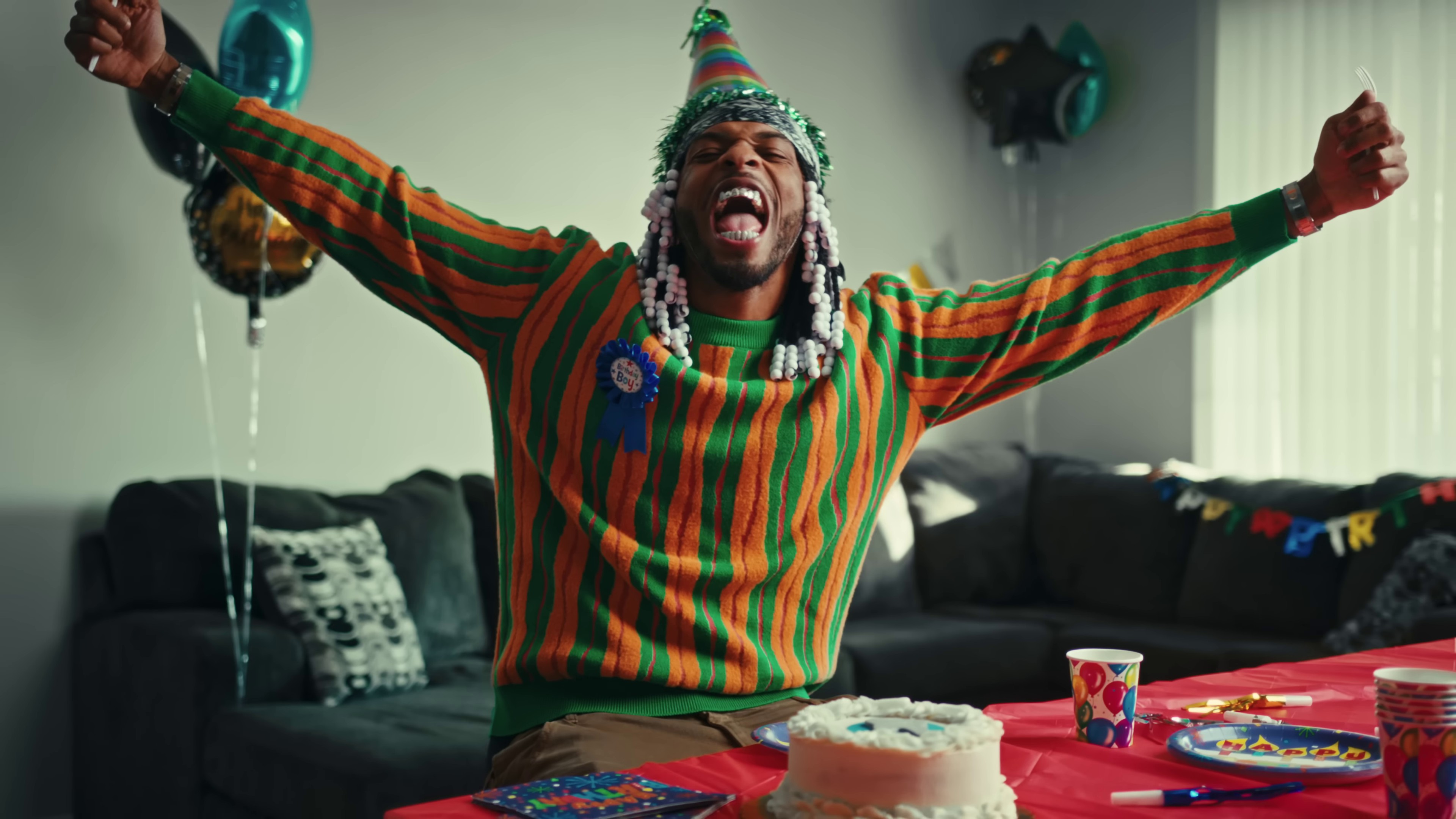 SILVER TOOTH (2023) —  shot,  lighting