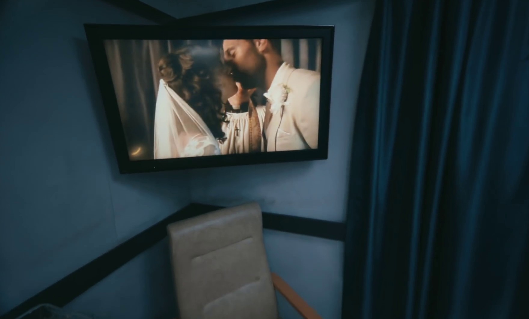 feel away  (2020) —  shot,  lighting