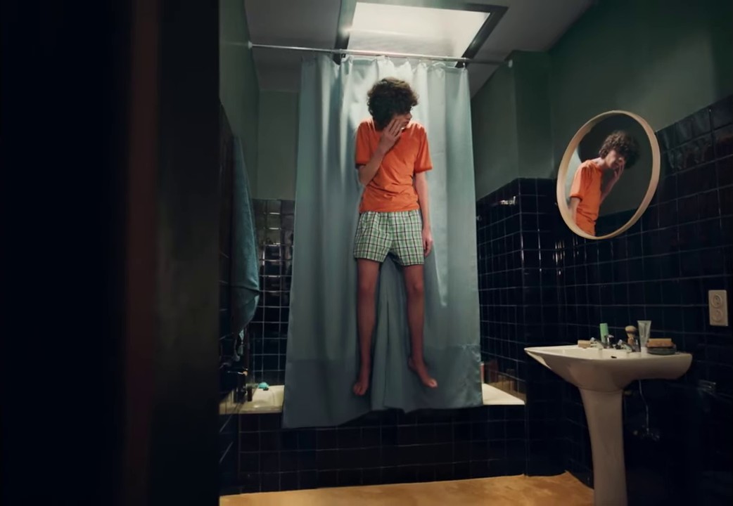 TBWA\Paris pour McDonald's France - "Livraison à Domicile" - Février 2024 (2024) —  shot,  lighting