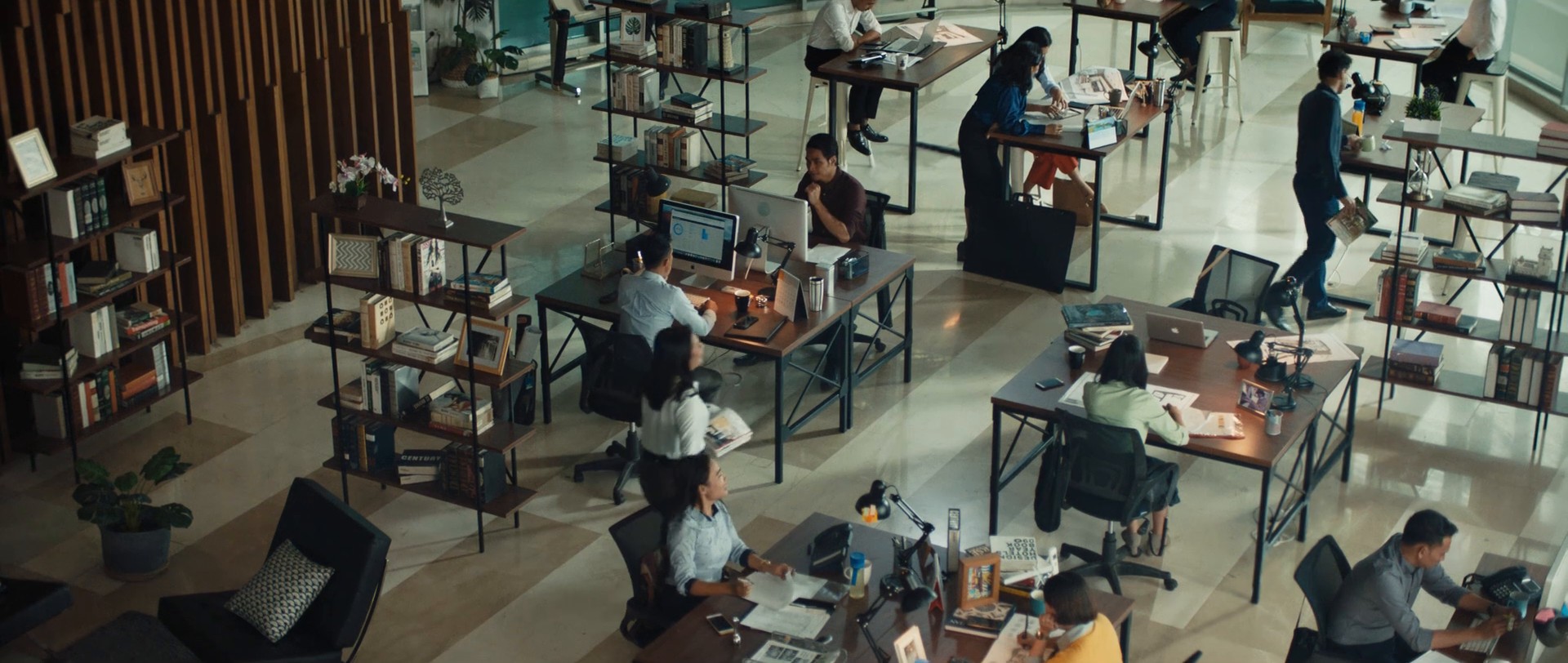 Shell go well (2019) —  shot,  lighting