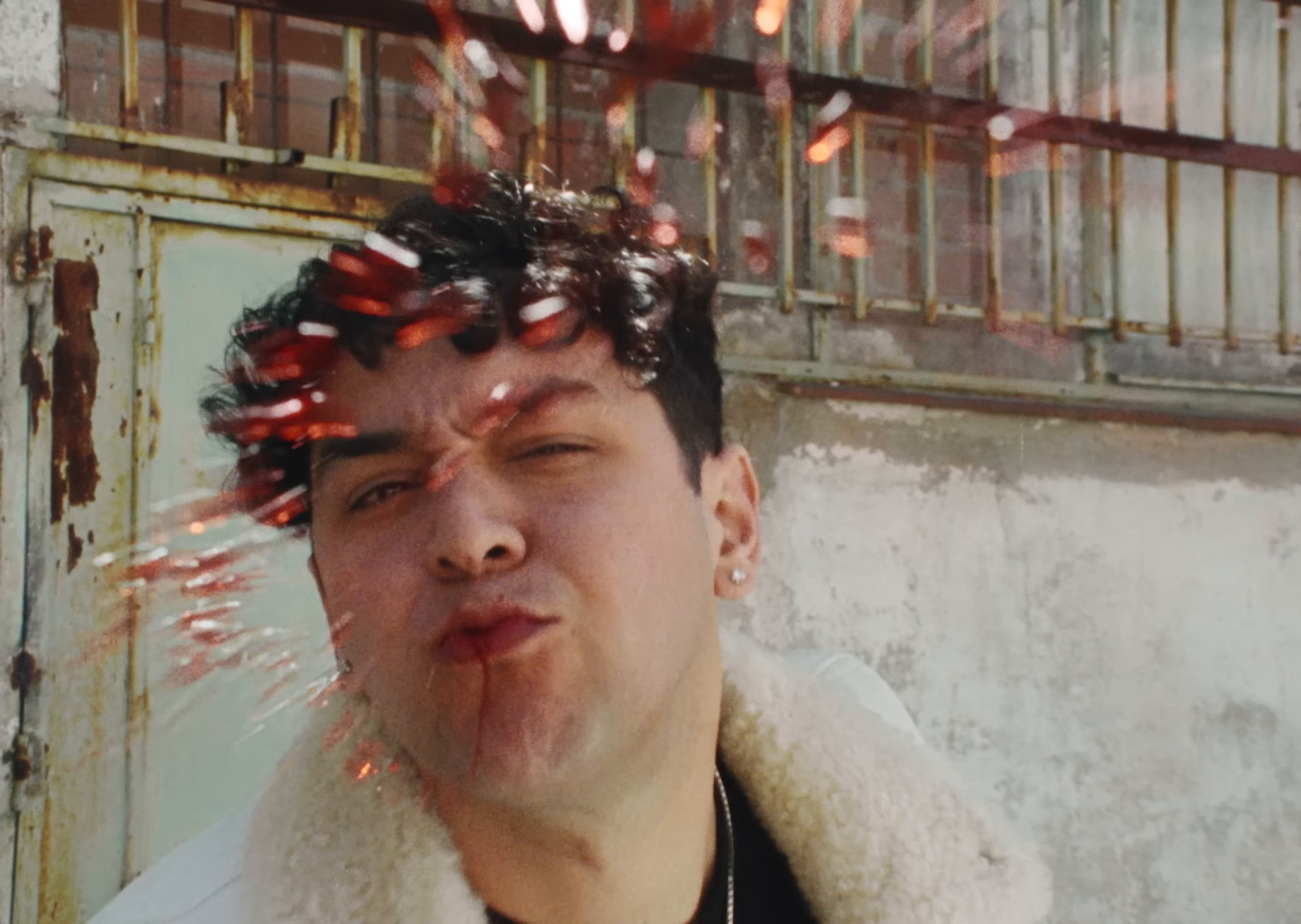 Yo pensaba que me había tocado Dios (2024) —  shot,  lighting