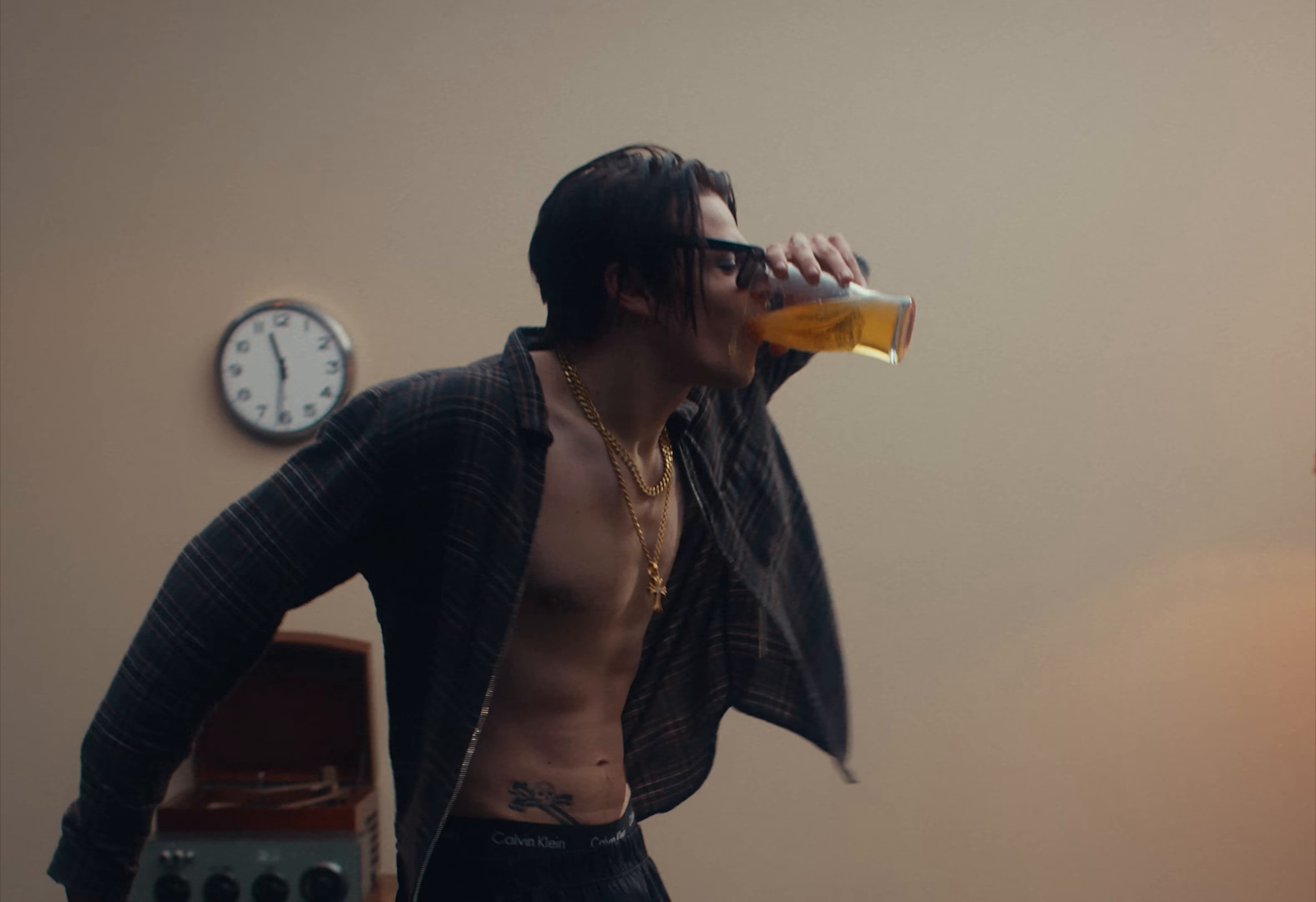 Lovesick Lullaby (2025) —  shot,  lighting