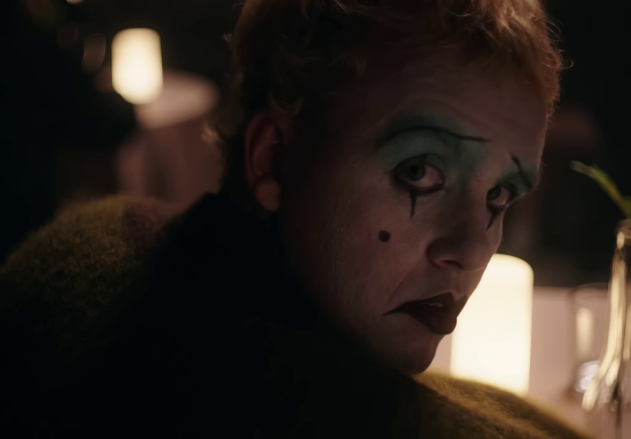 Facile (2023) —  shot,  lighting