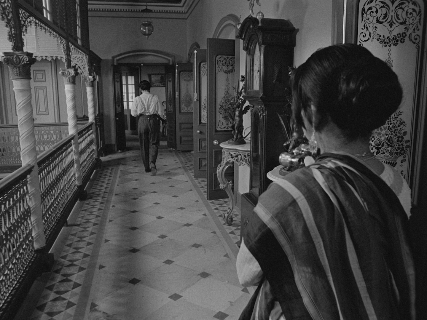 Charulata (1964) —  shot,  lighting
