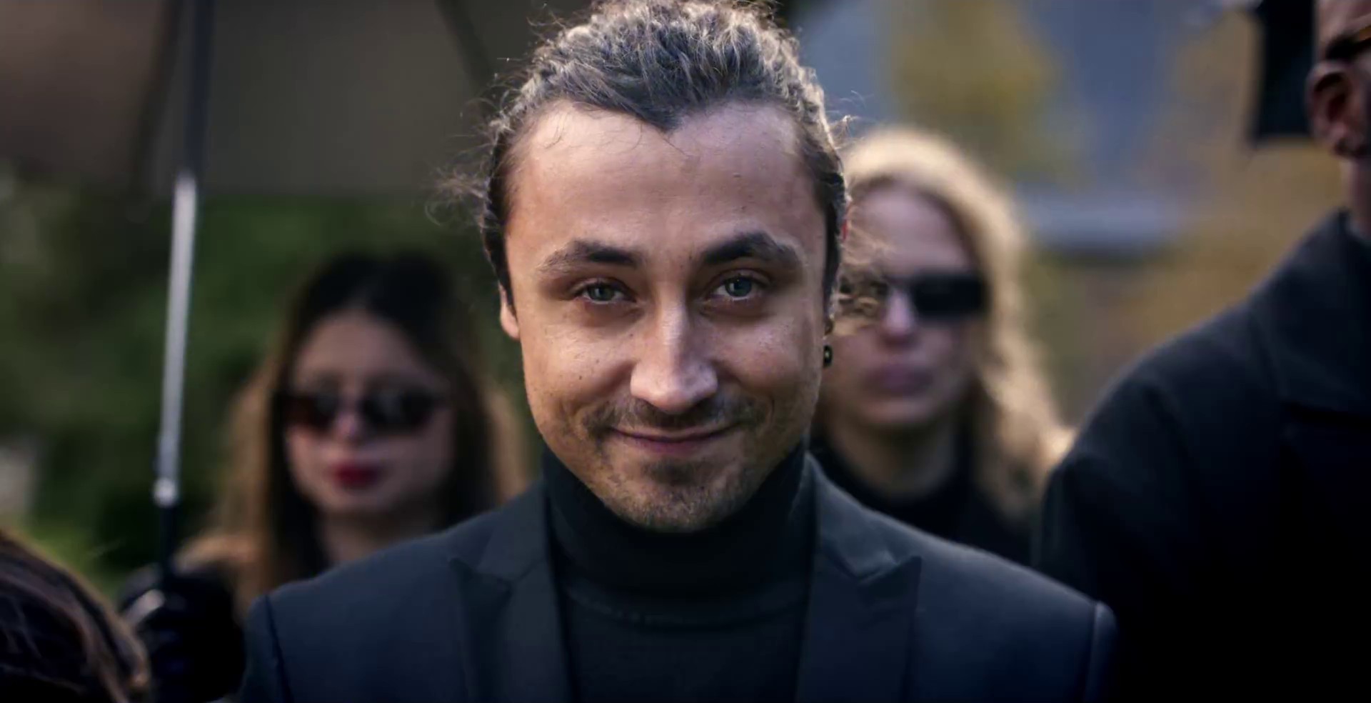 Wowowo (2022) —  shot,  lighting