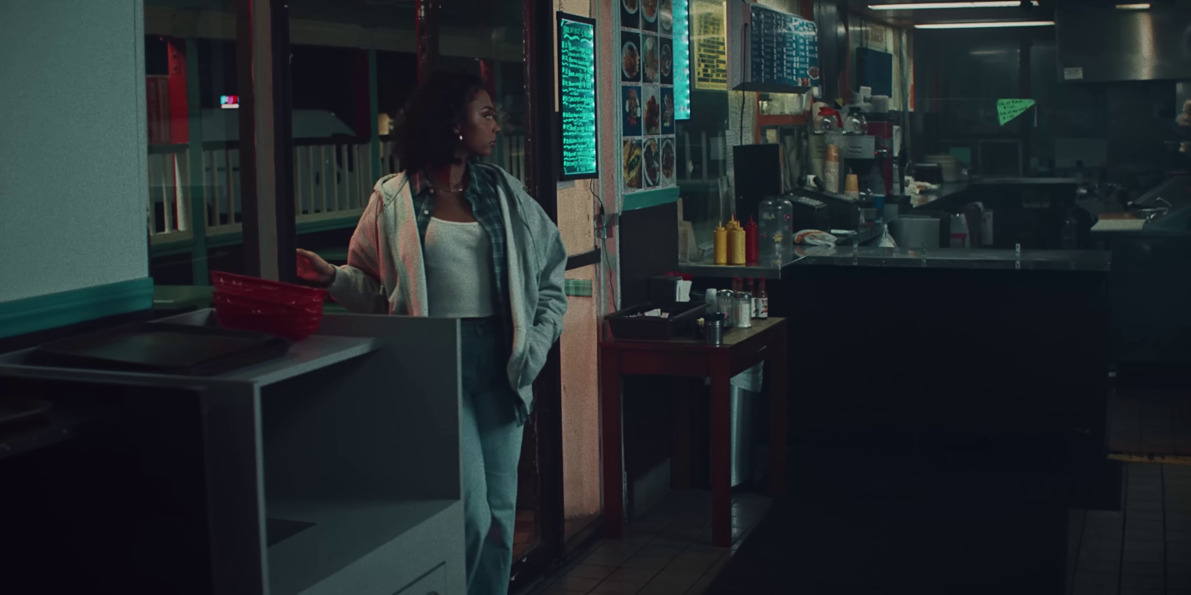 HONEYSUCKLE NECKBONE (2023) —  shot,  lighting