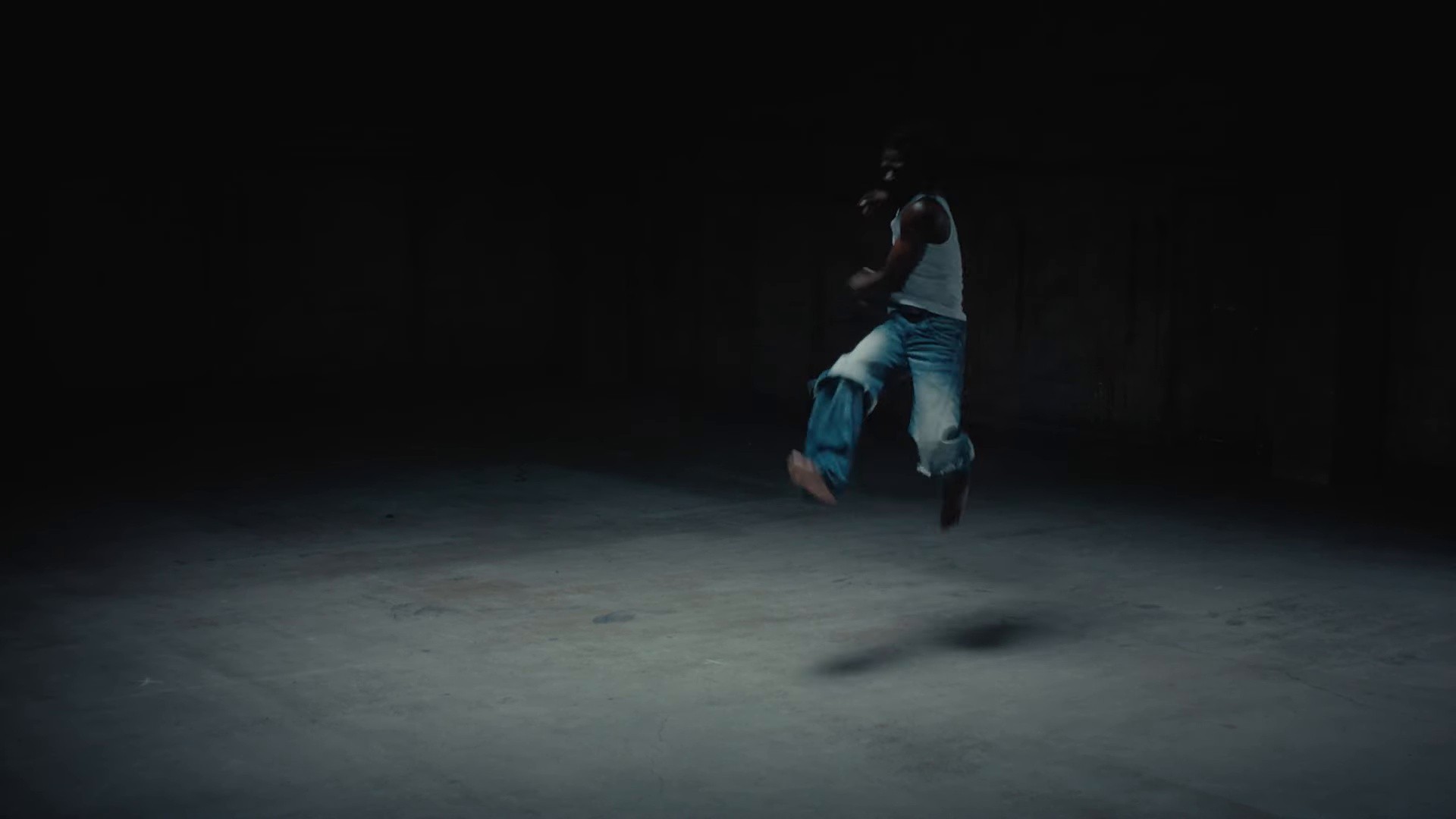 Sunday (2025) —  shot,  lighting