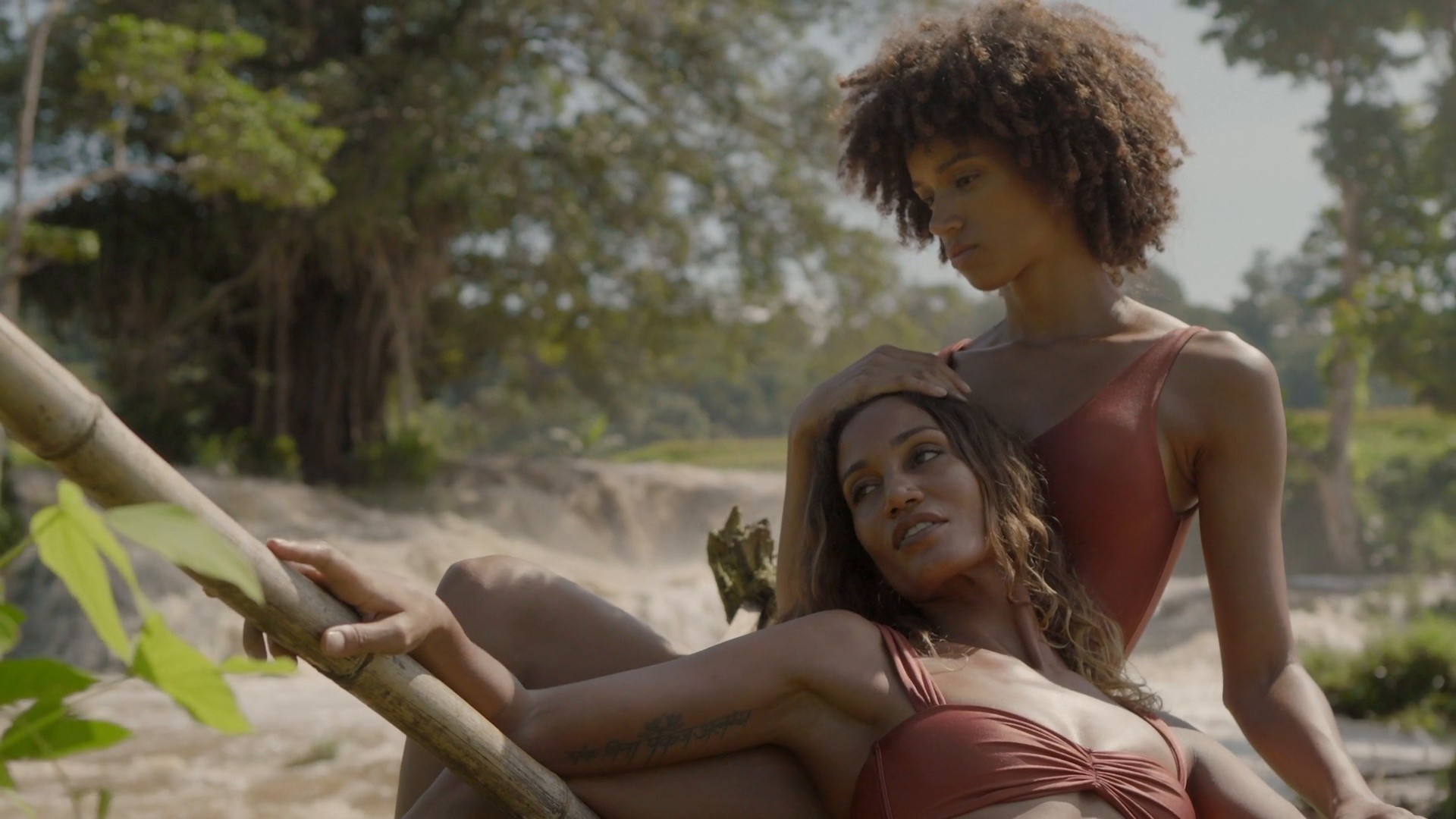 Tigra the label (2024) —  shot,  lighting