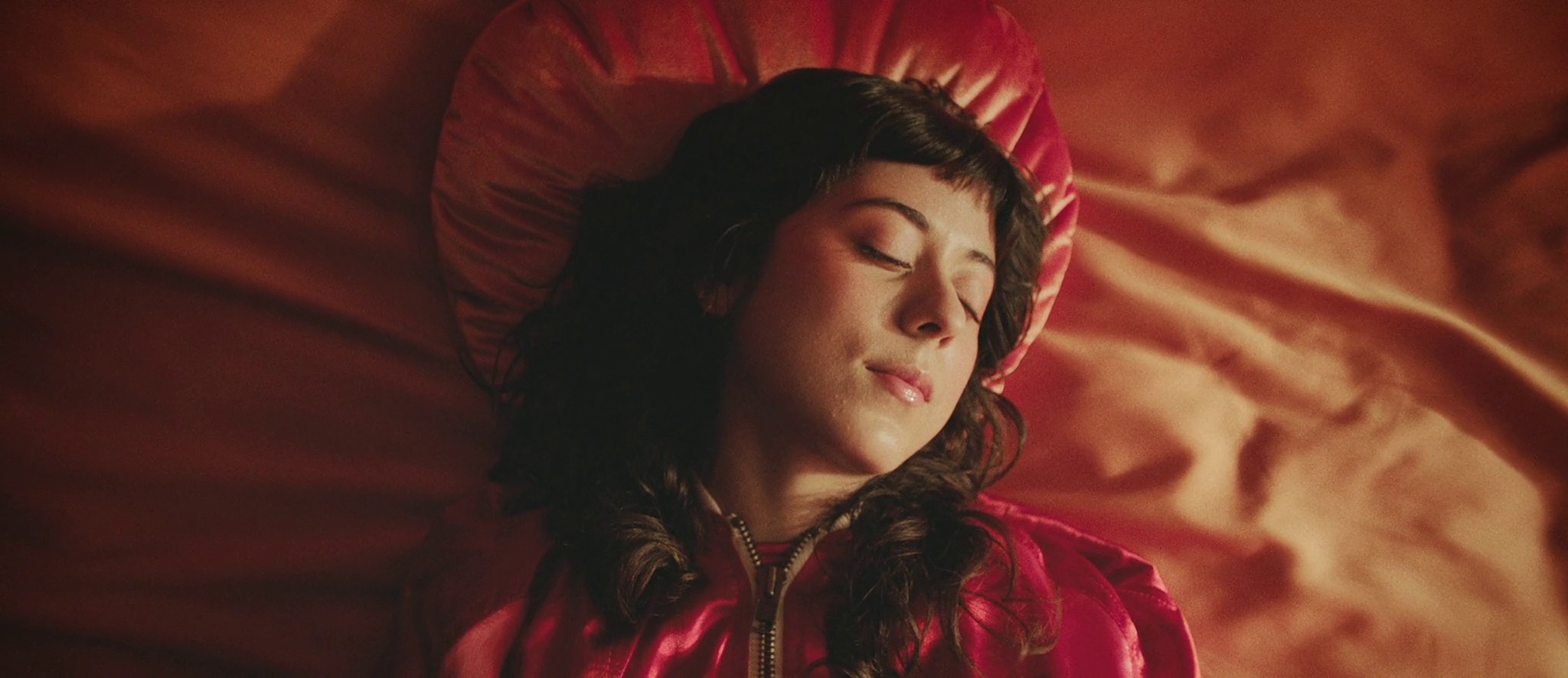 Polly pocket (2019) —  shot,  lighting