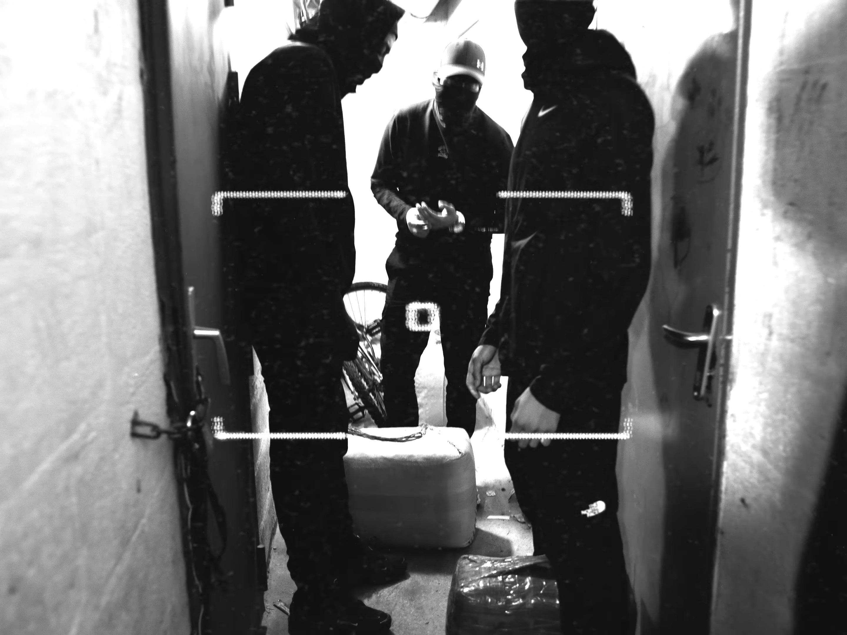 LOSSA (2023) —  shot,  lighting