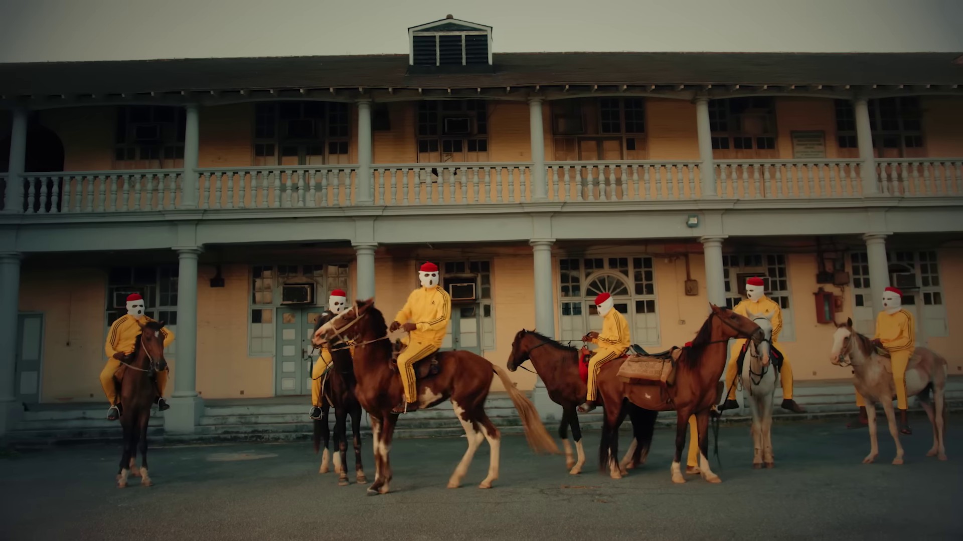 Ojapiano  (2023) —  shot,  lighting