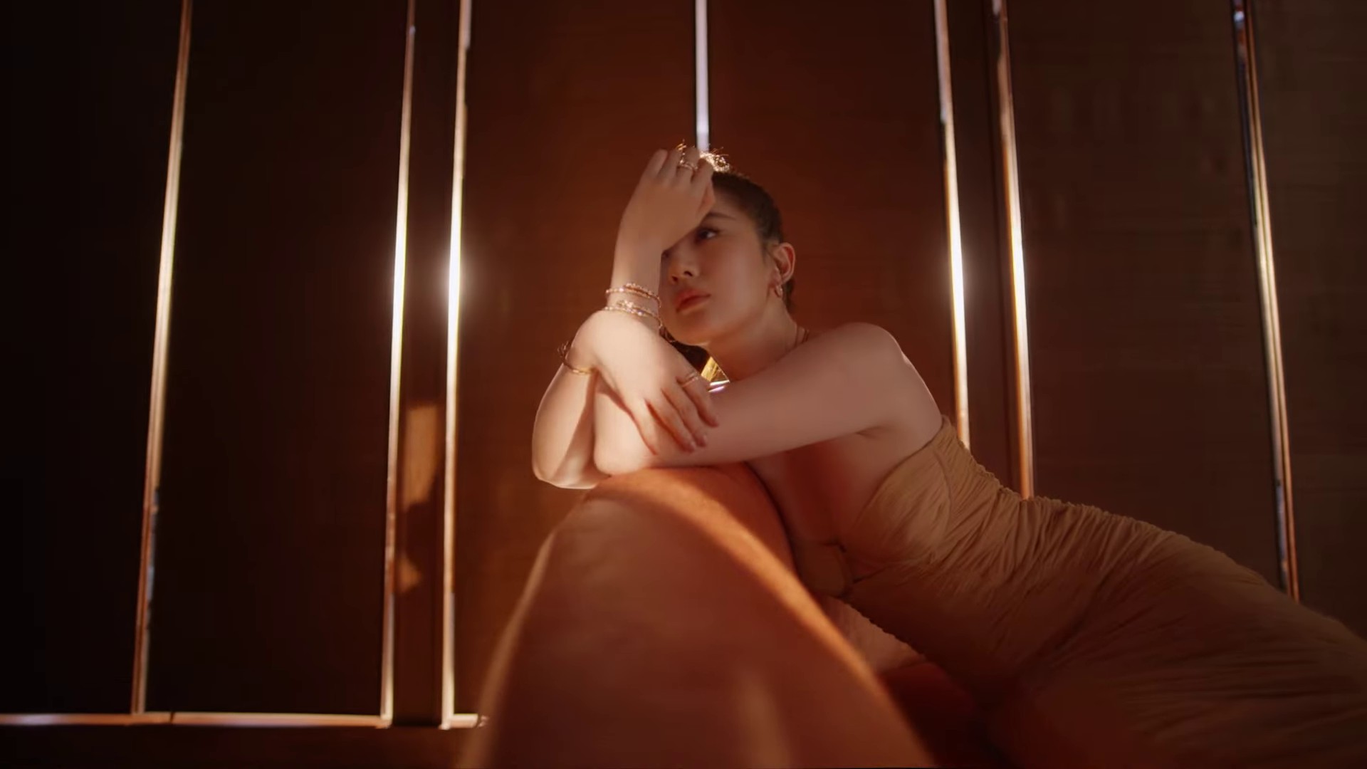 Eternal Elegance: Yifei Liu x Serpenti | Bulgari Jewelry (2023) —  shot,  lighting