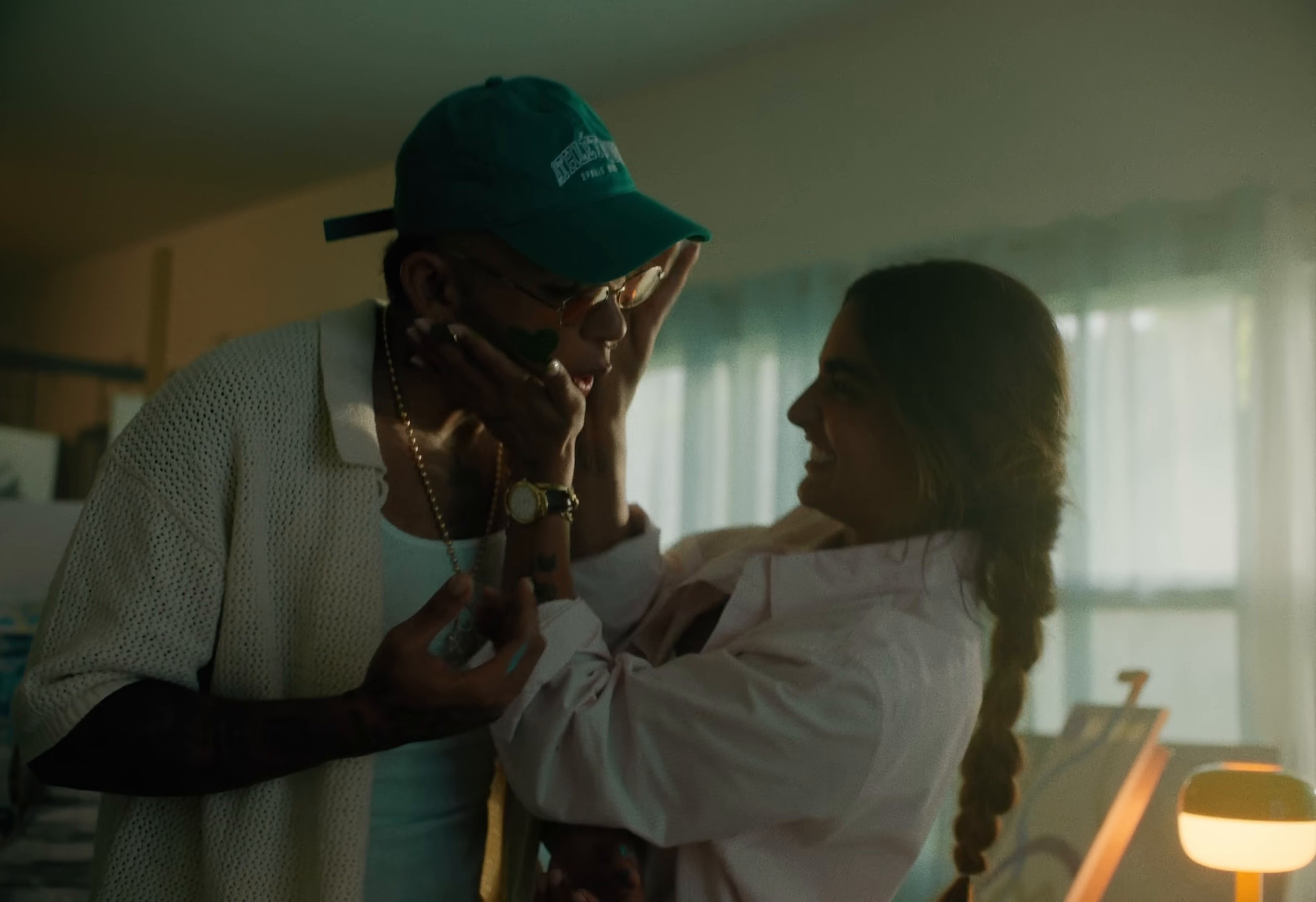 Mi Refe (2024) —  shot,  lighting