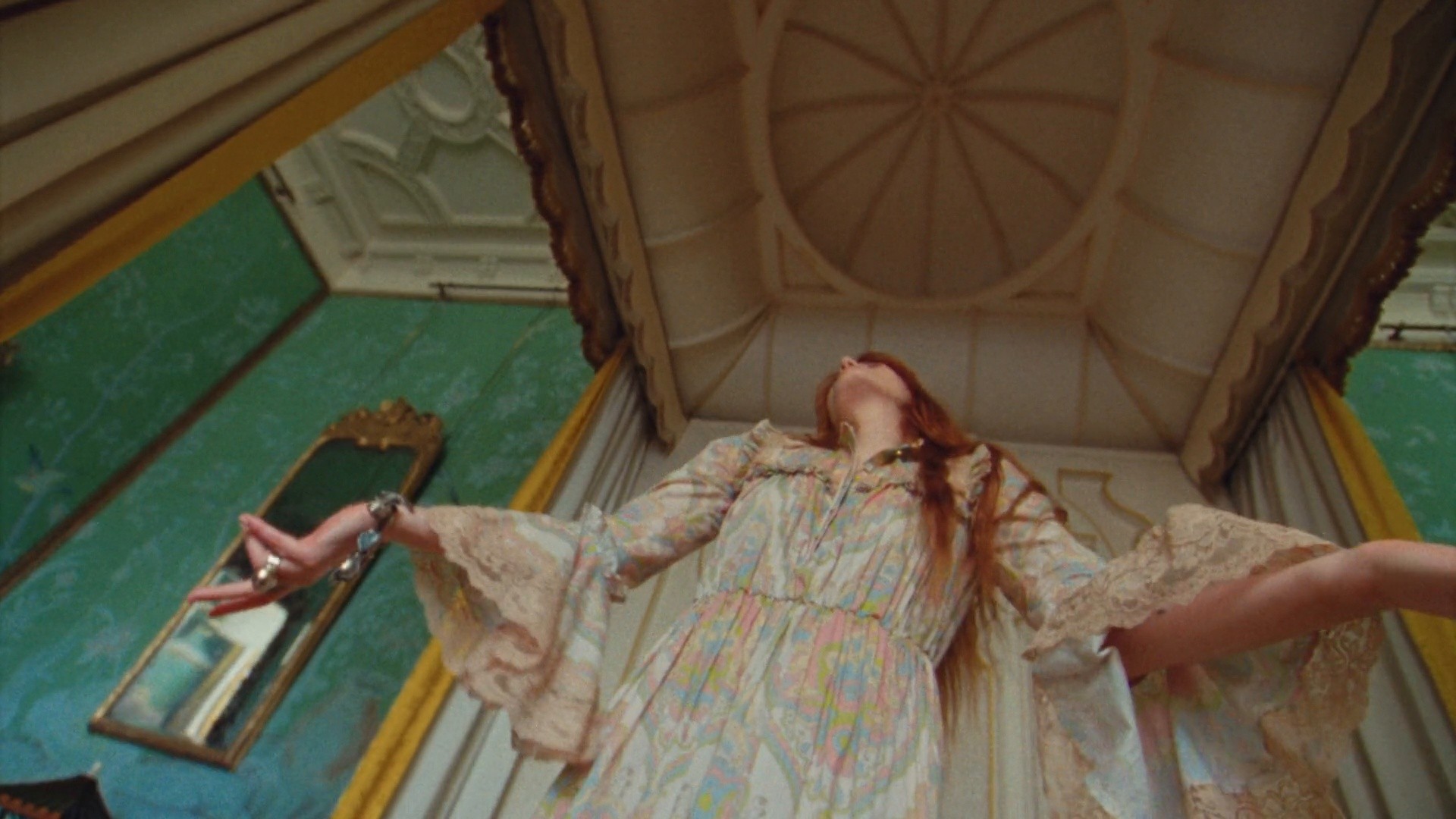 Vogue x Gucci Bloom - The Awakening featuring Florence Welch (2022) —  shot,  lighting