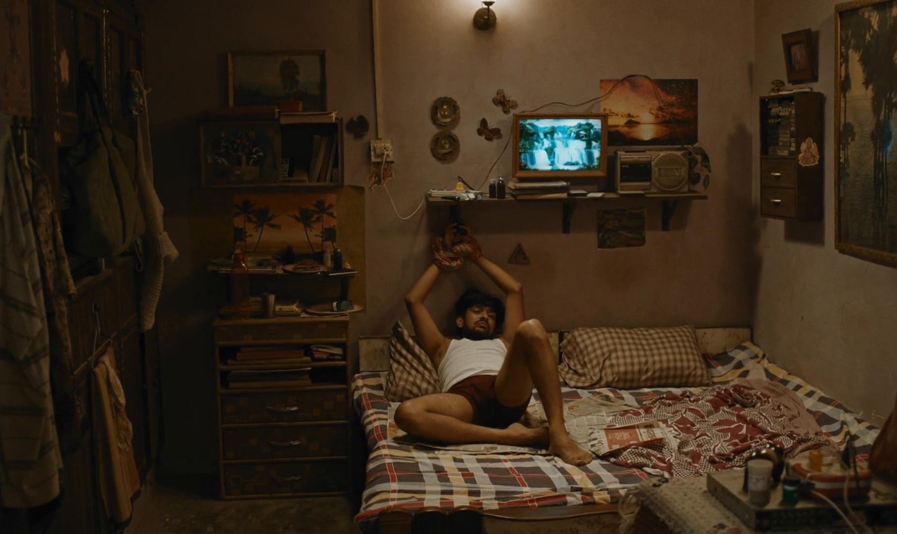 Agra (2023) —  shot,  lighting